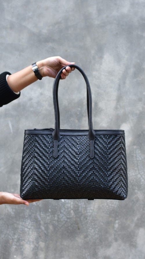 CHIAROSCURO - All Woven Slate Big Jojo Hand Bag