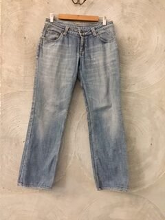 Light Blue Jeans with Pocket Embroidered