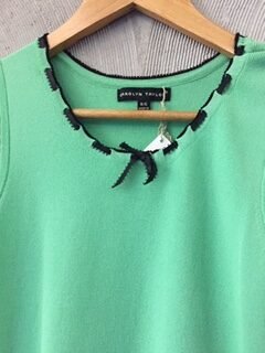 CAROLYN TAYLOR -Green Knit Top