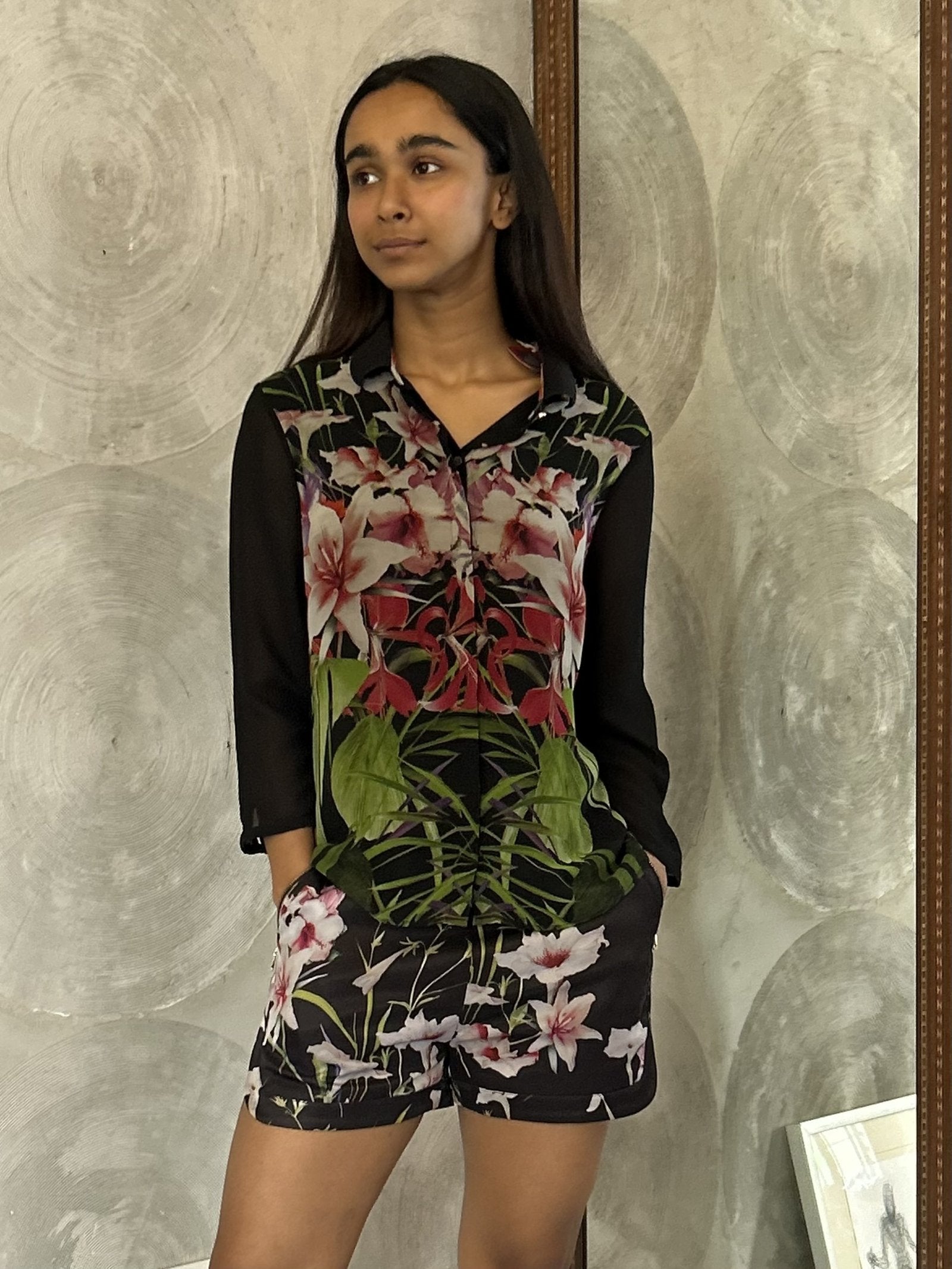 TED BAKER LONDON- Black Floral Mirrored Tropics Collar Blouse Top with Shorts