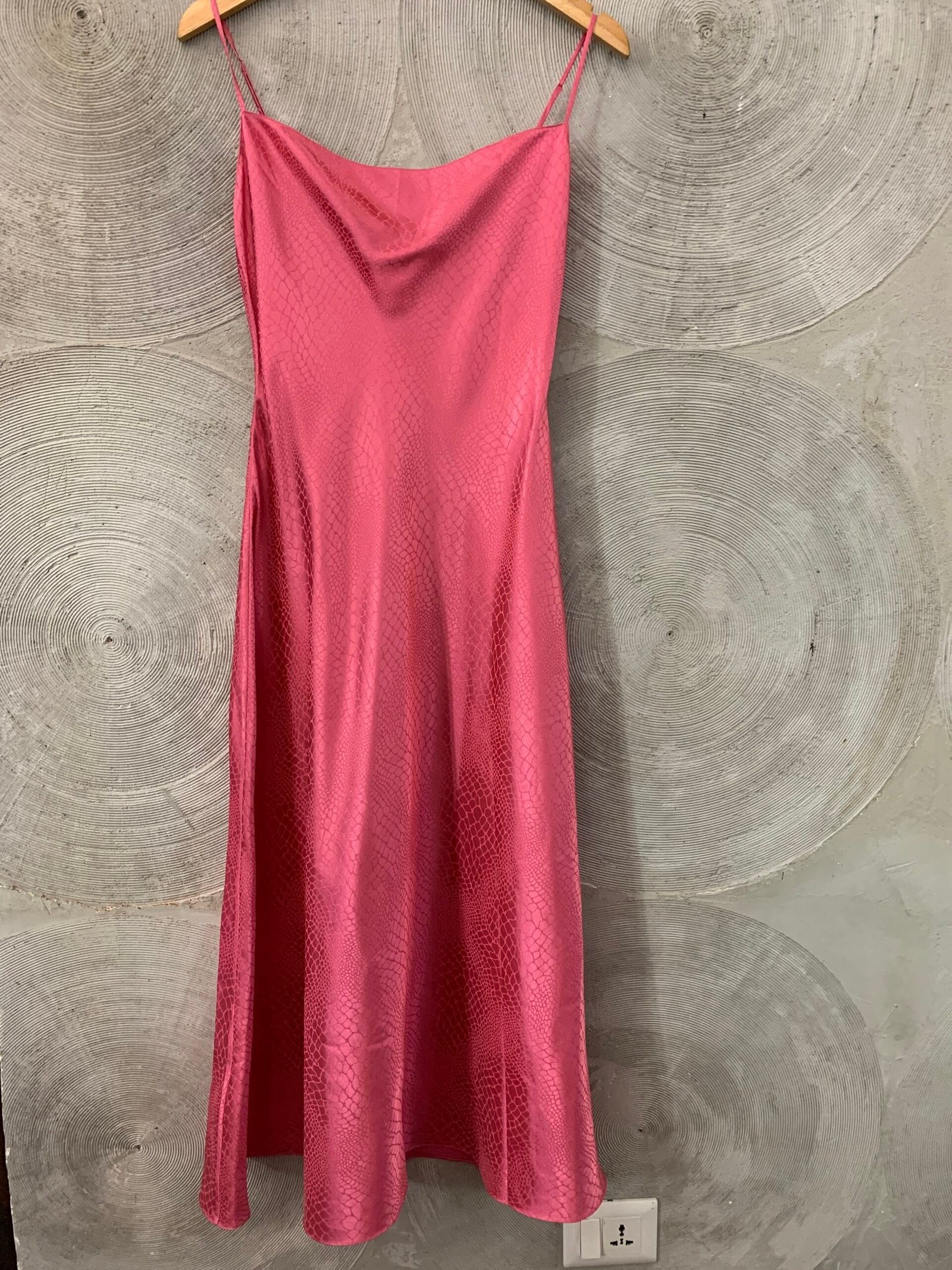 LA SENZA - Pink chemise and robe set