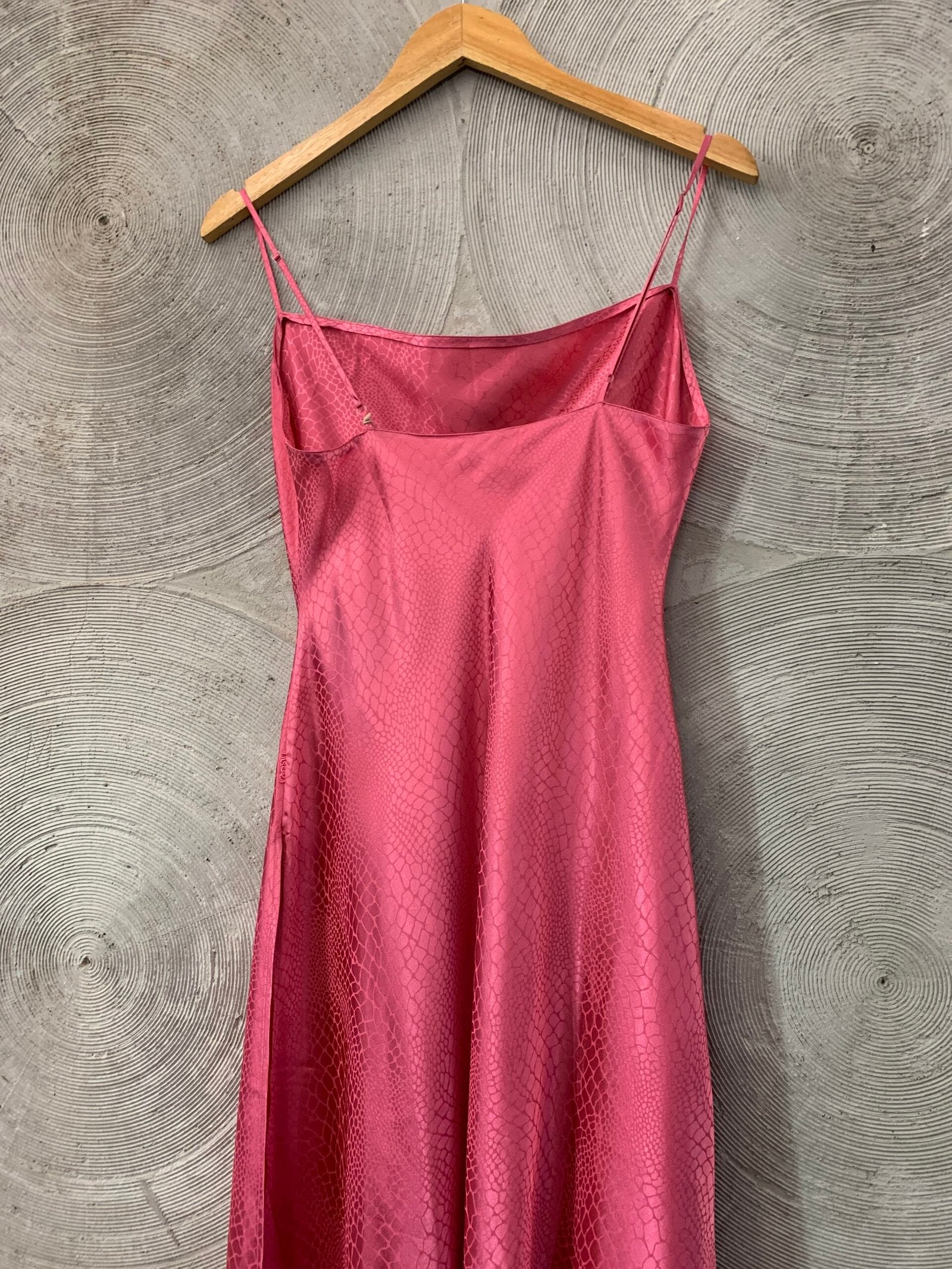LA SENZA - Pink chemise and robe set