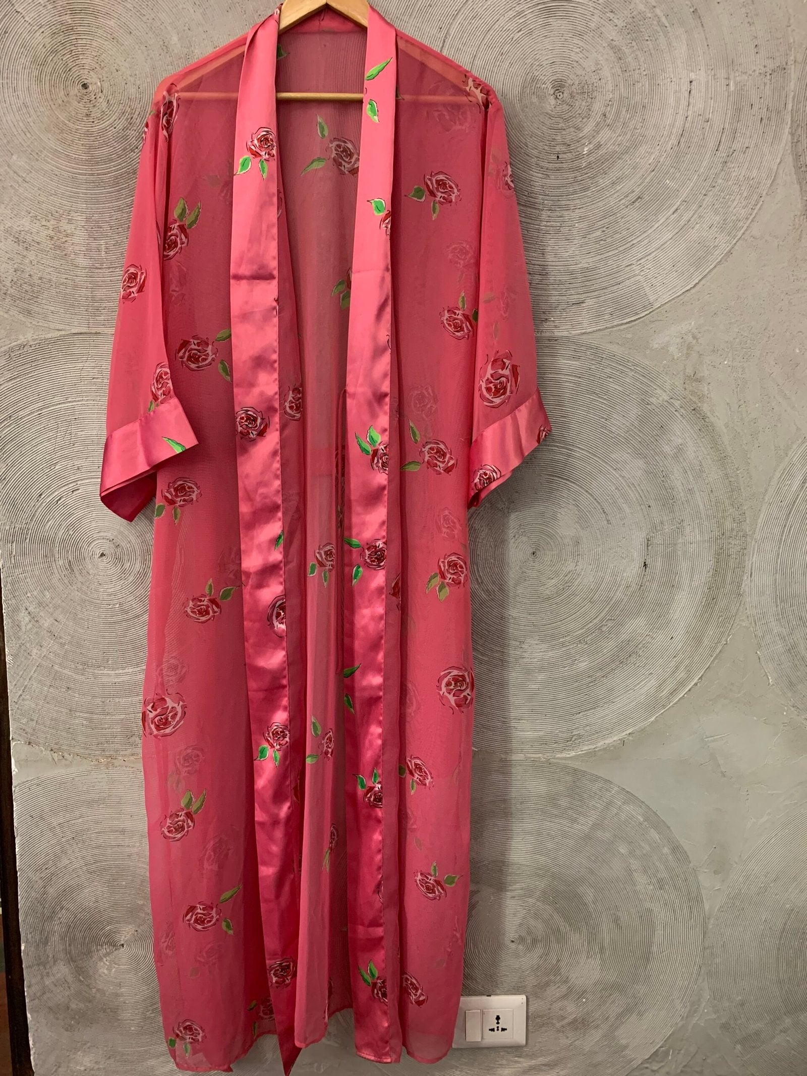 LA SENZA - Pink chemise and robe set