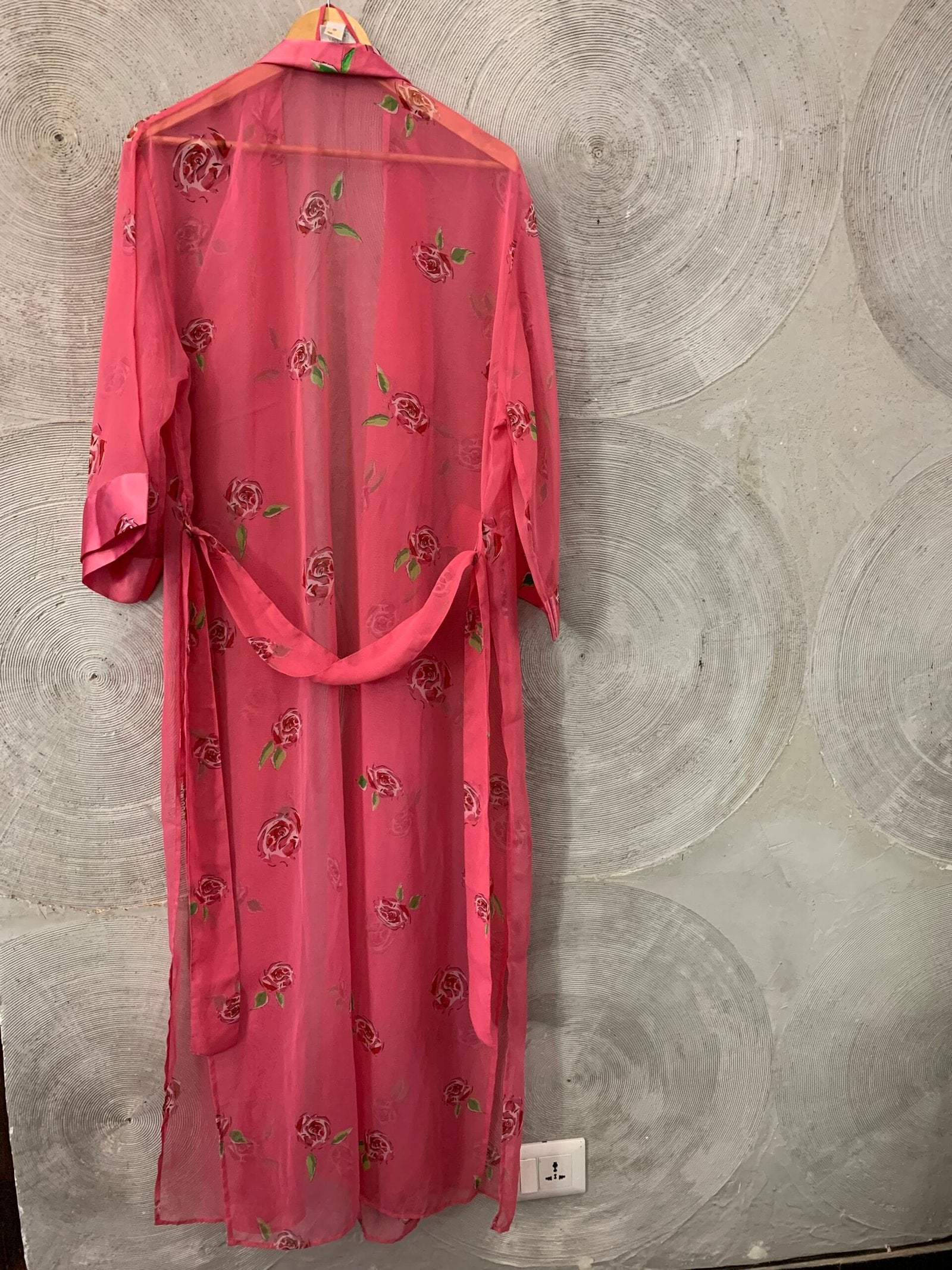 LA SENZA - Pink chemise and robe set