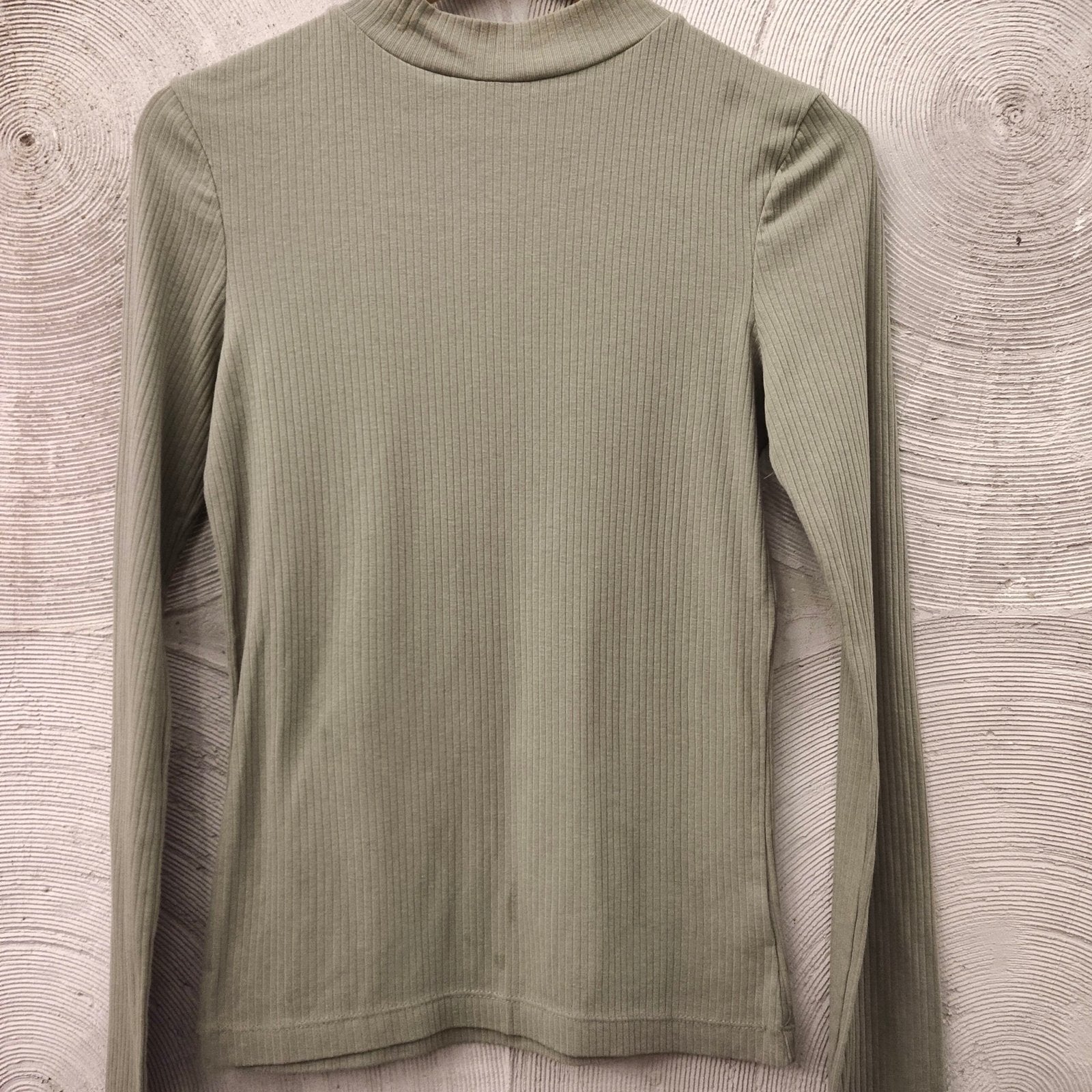 CHERYMOYA - Light Green High-Neck