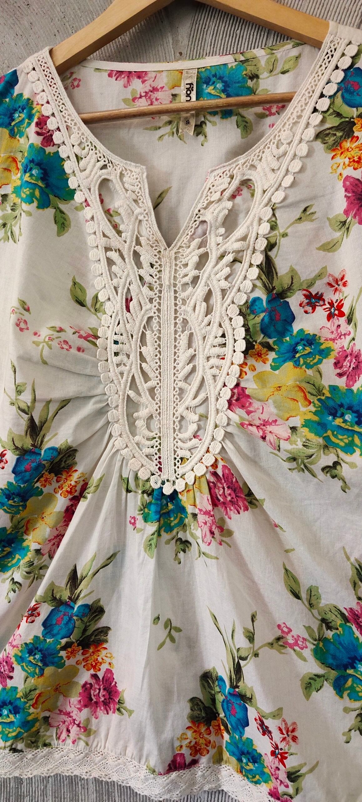 Cotton Printed White Top with Yoke Lace