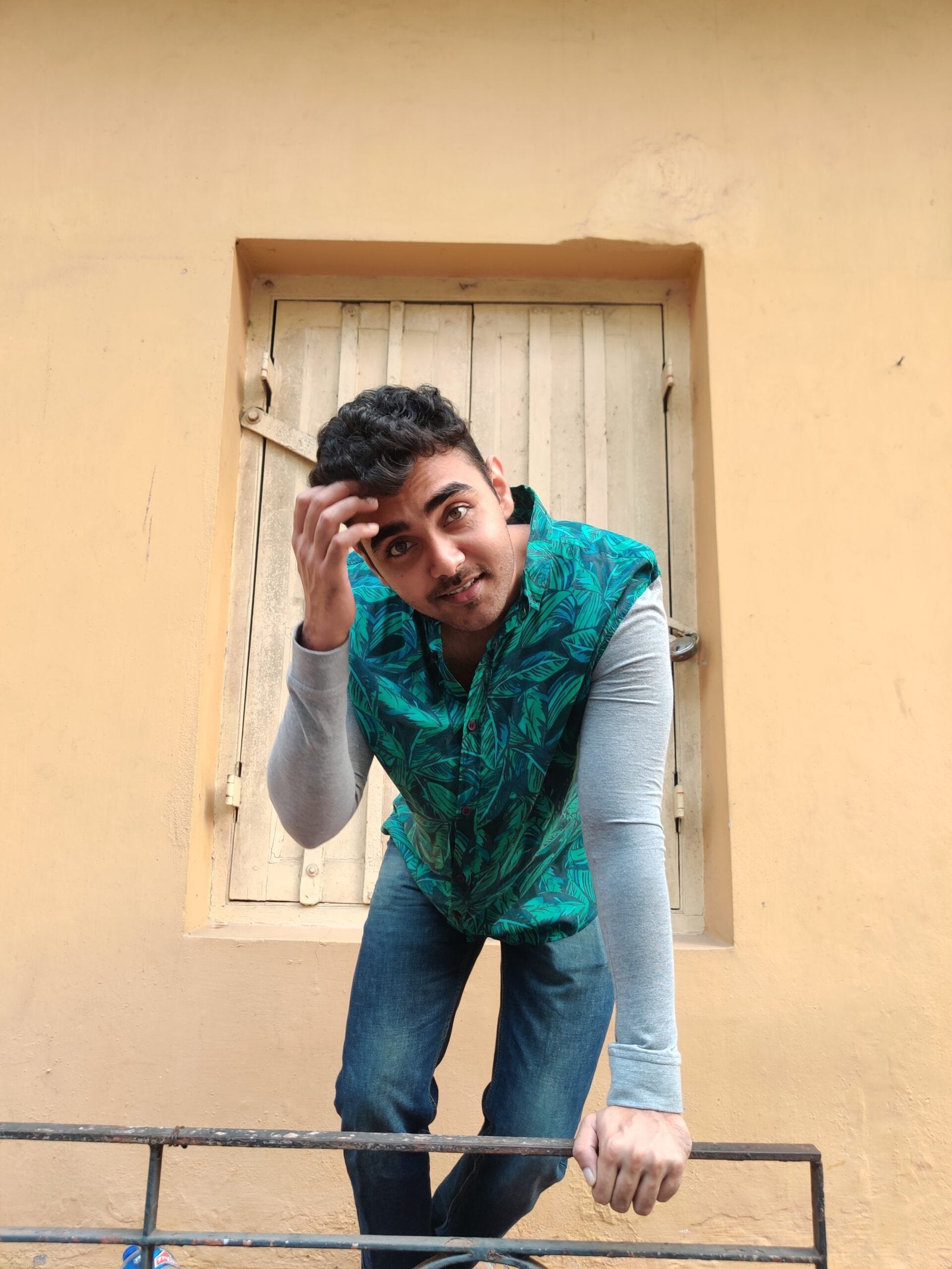 KOOVS- Tropical Leaves Print Full Sleeved Shirt