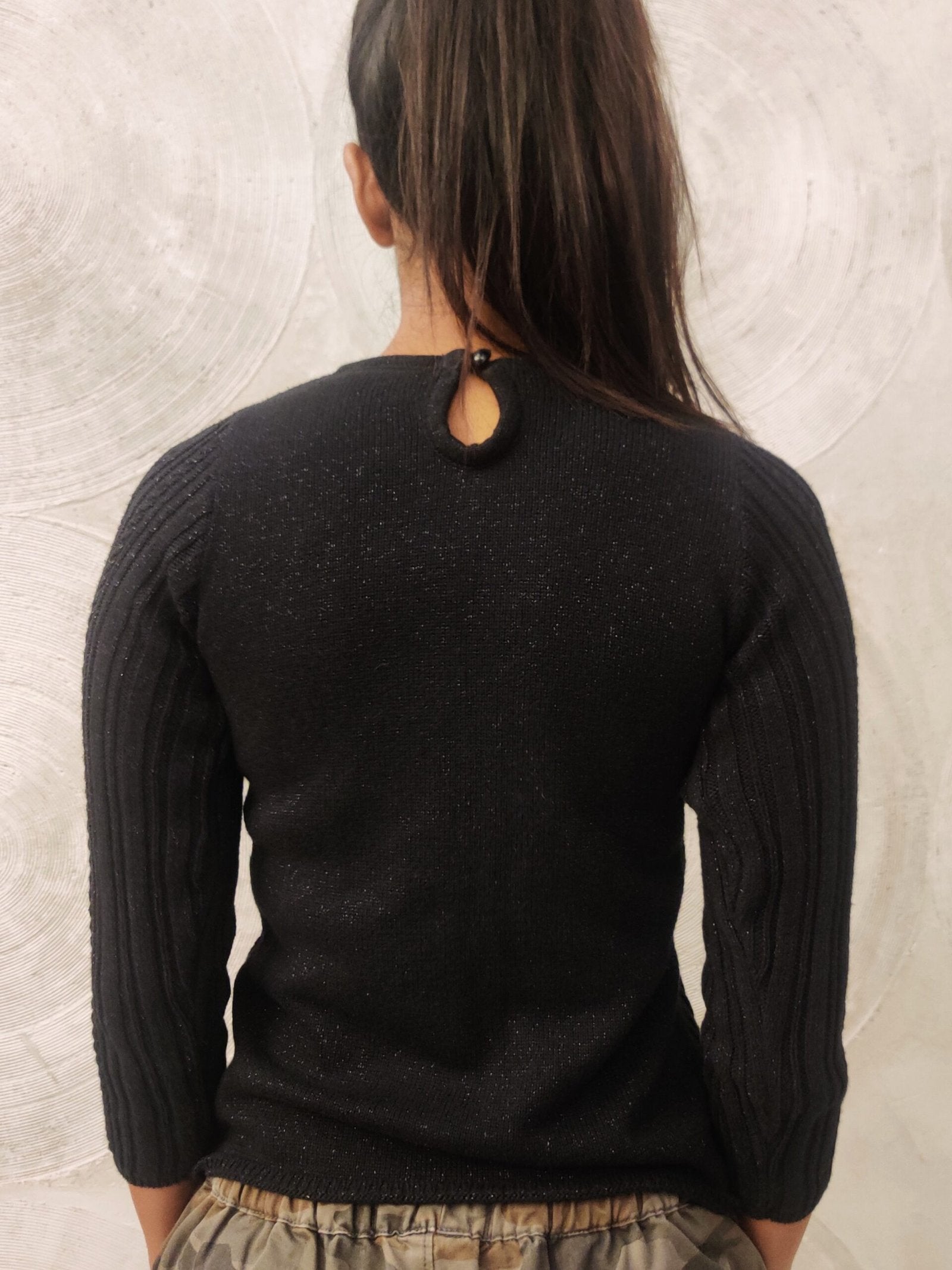 RIVER SIDE- Black Sweater