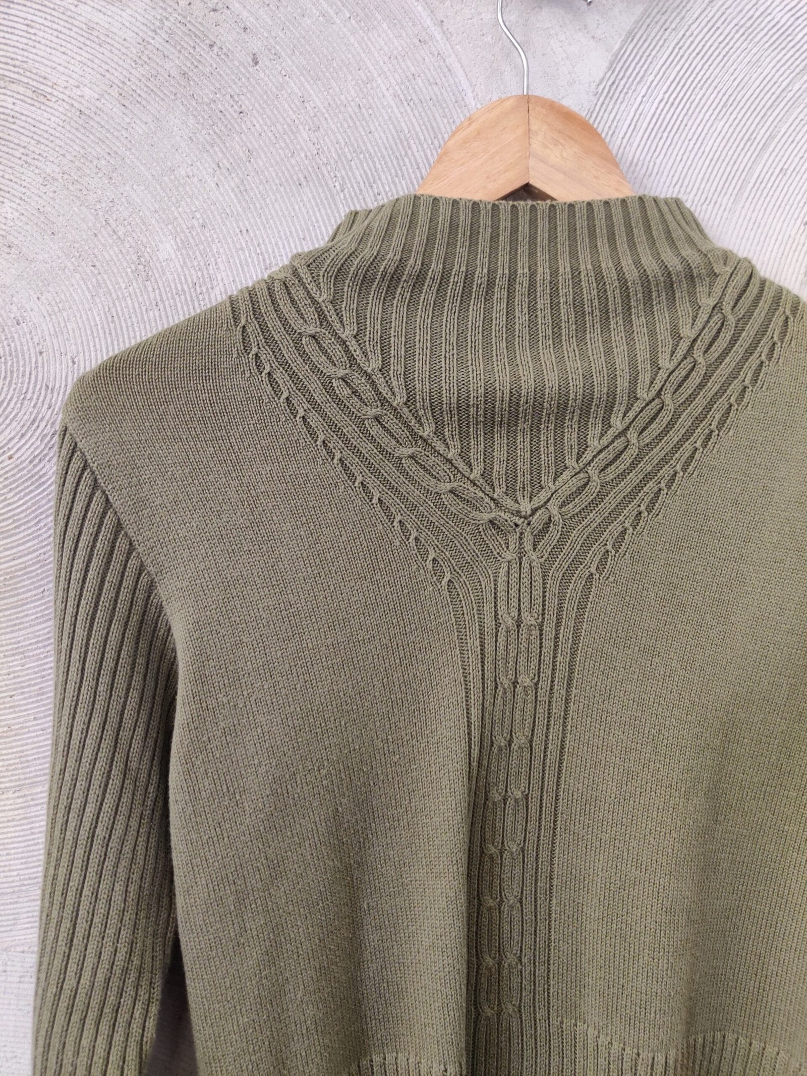 HANGOVER-Olive Green Pullover