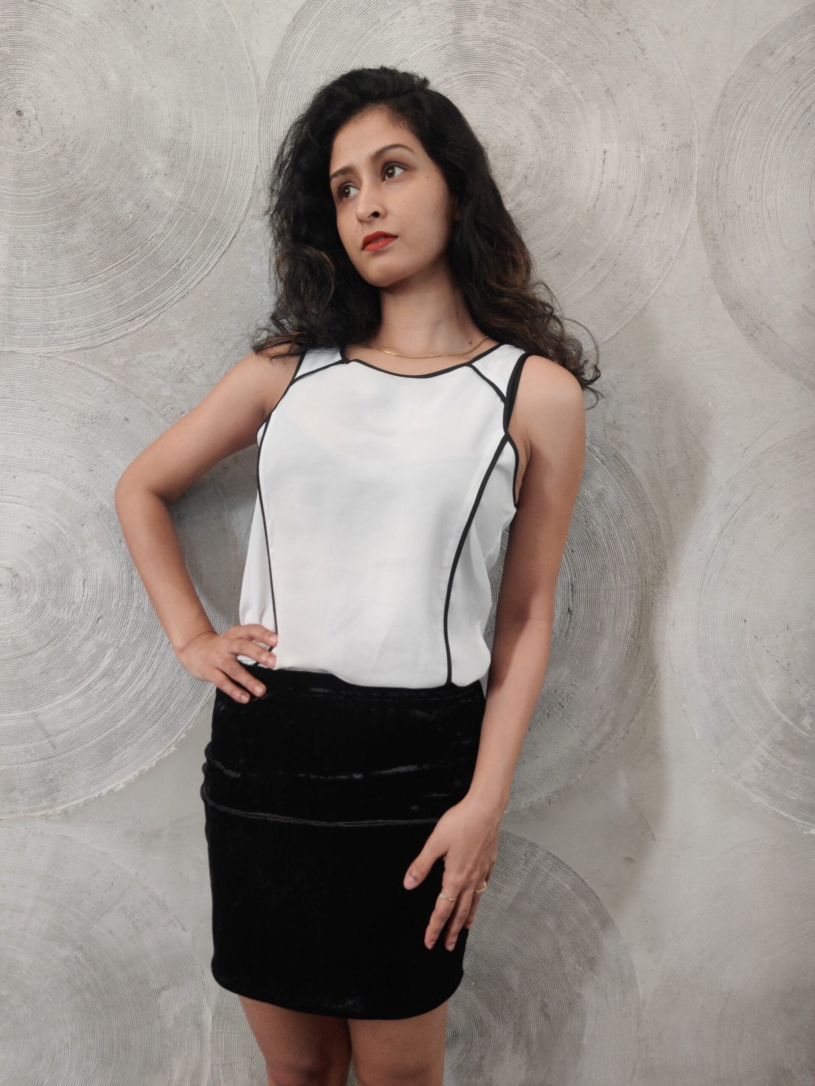 CHEMISTRY- White Sleeveless Top with Black Piping