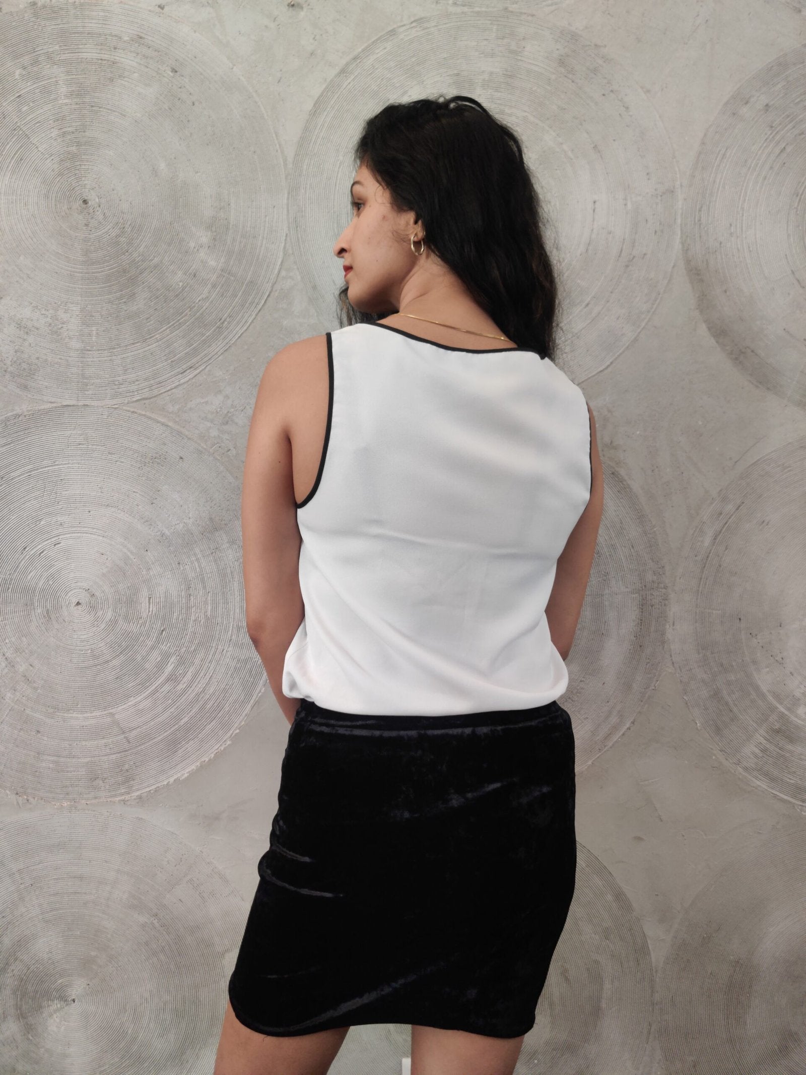 CHEMISTRY- White Sleeveless Top with Black Piping