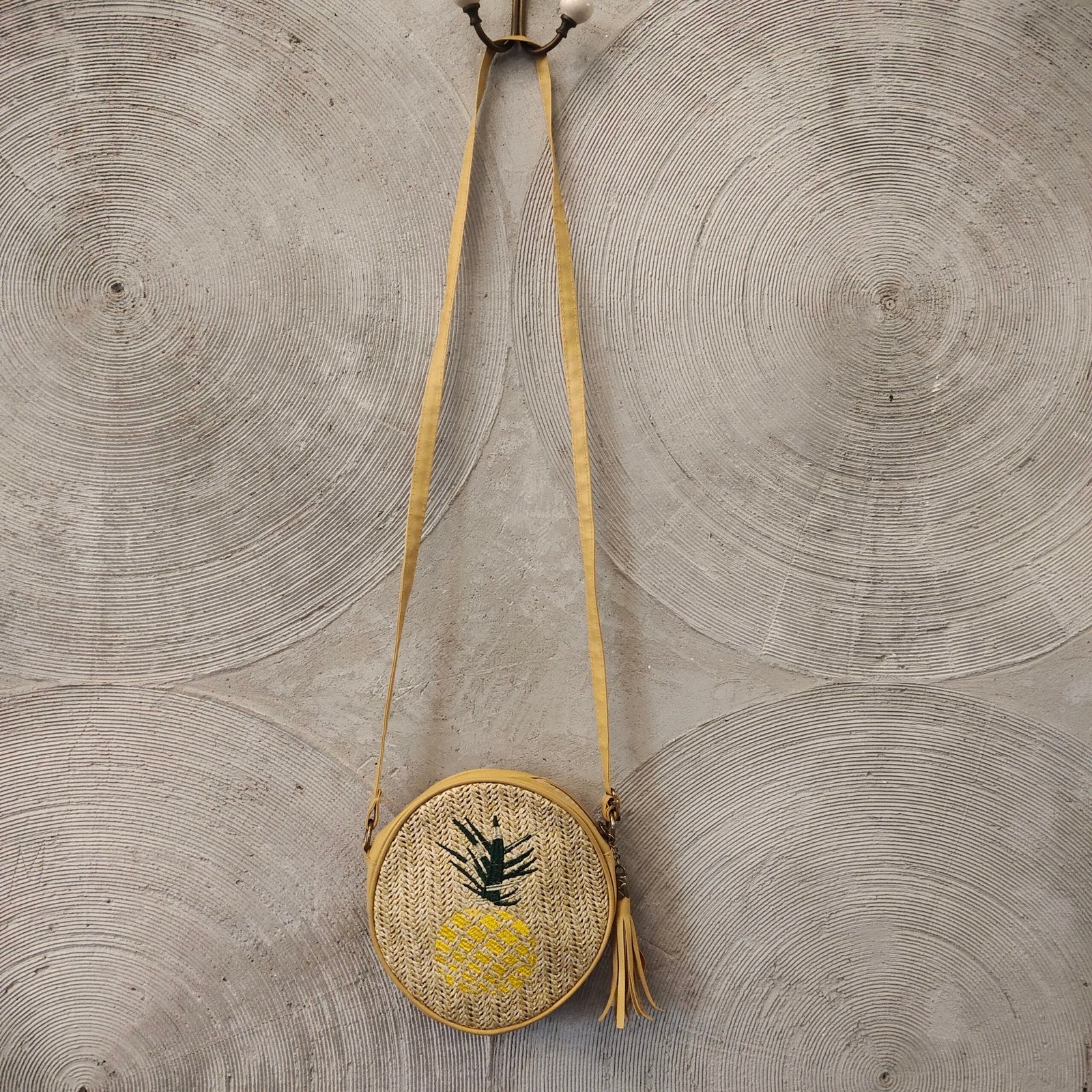 Round Classy Sling Bag