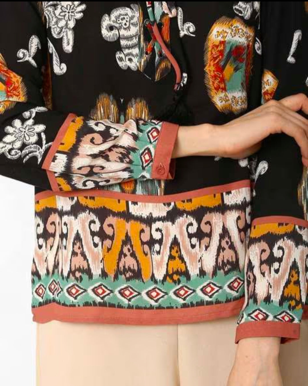 ONLY - Black Ikat Print Tie-up Top