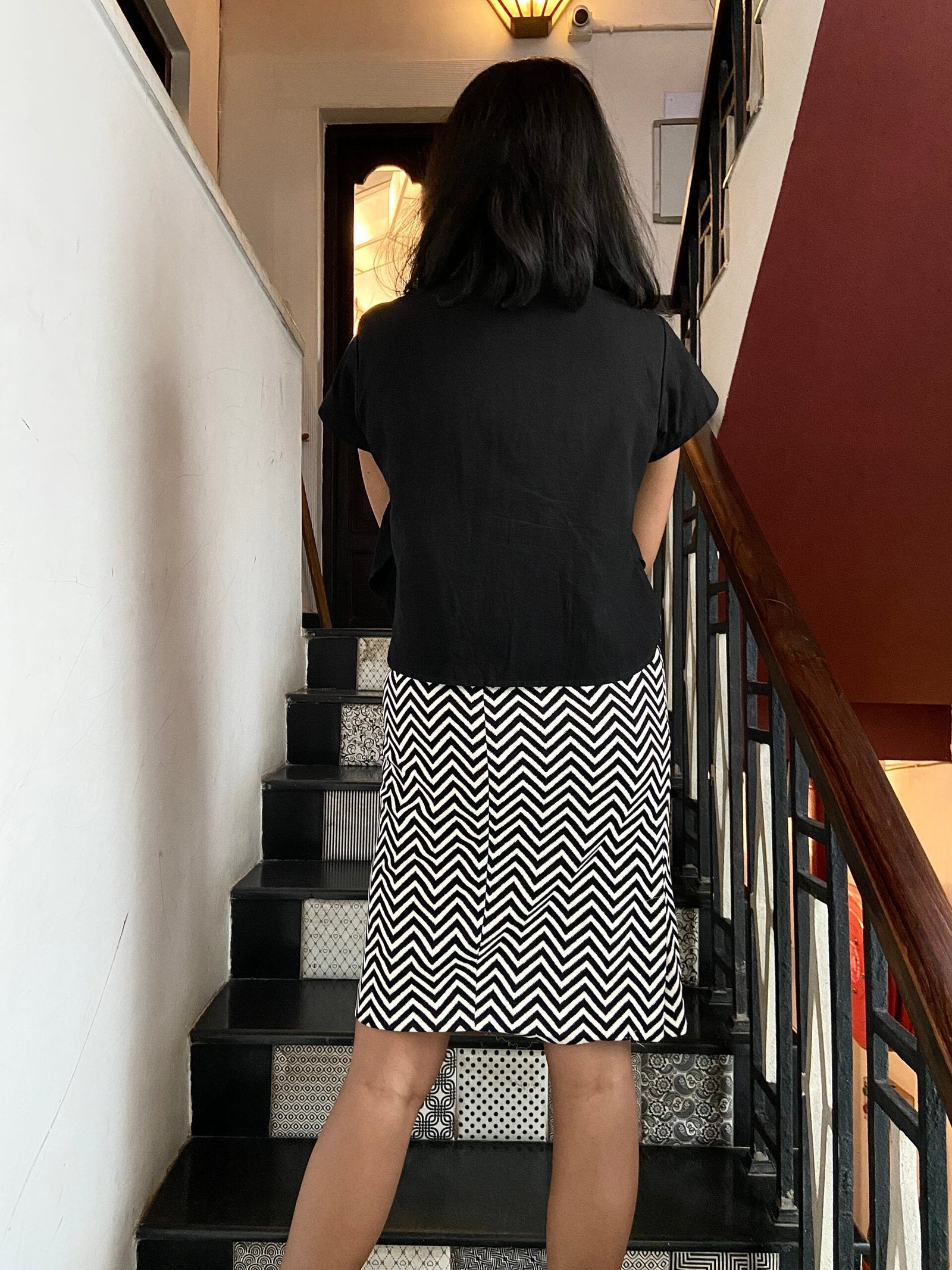 Black and White Zigzag Short Skirt