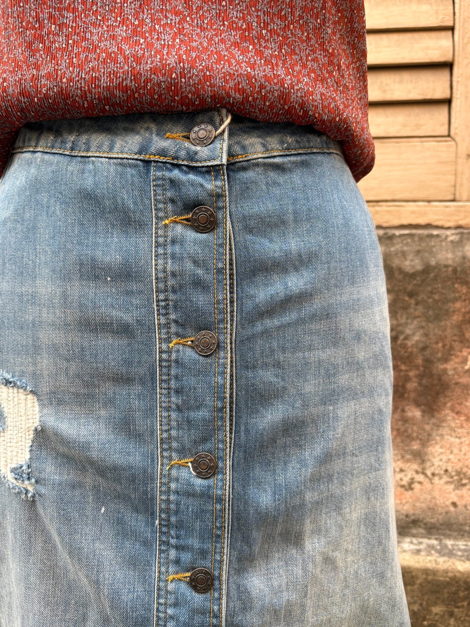 ONLY - Blue Distressed Denim Skirt