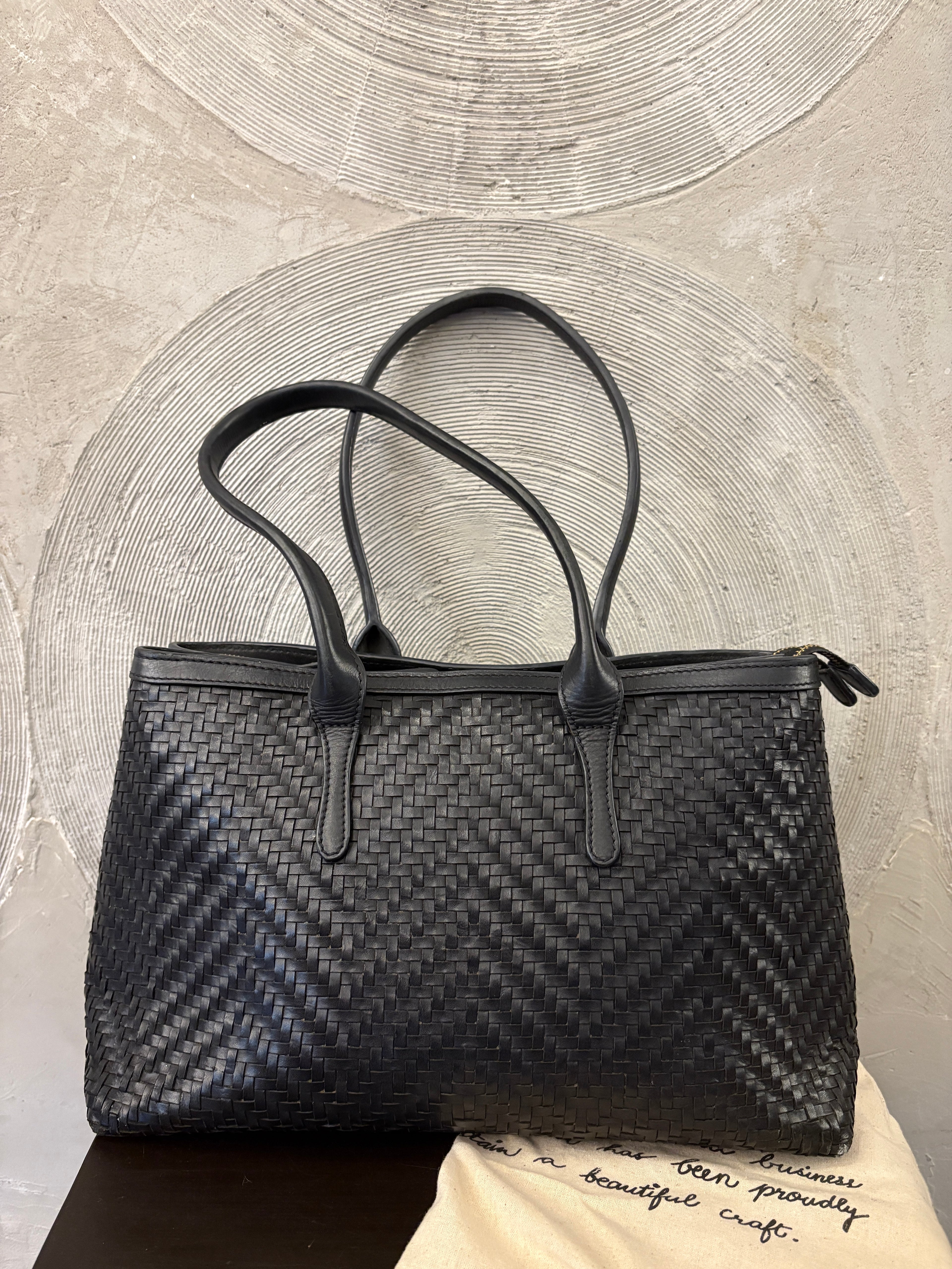 CHIAROSCURO - All Woven Slate Big Jojo Hand Bag