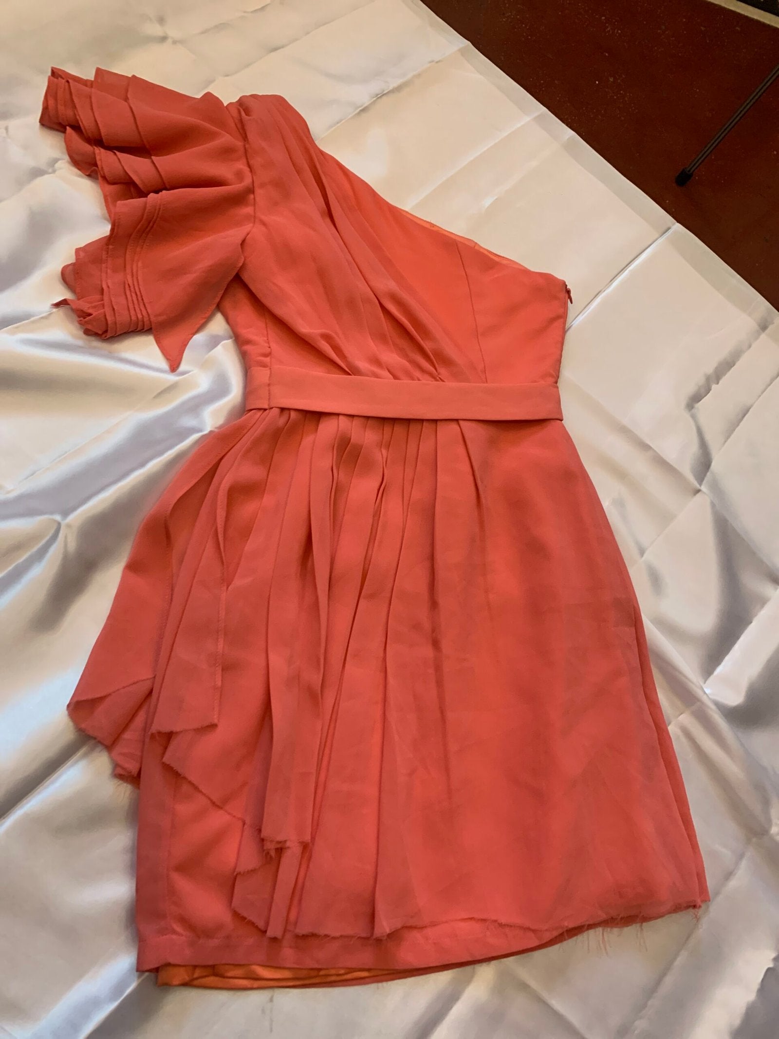 One shoulder knee-length dress in peach