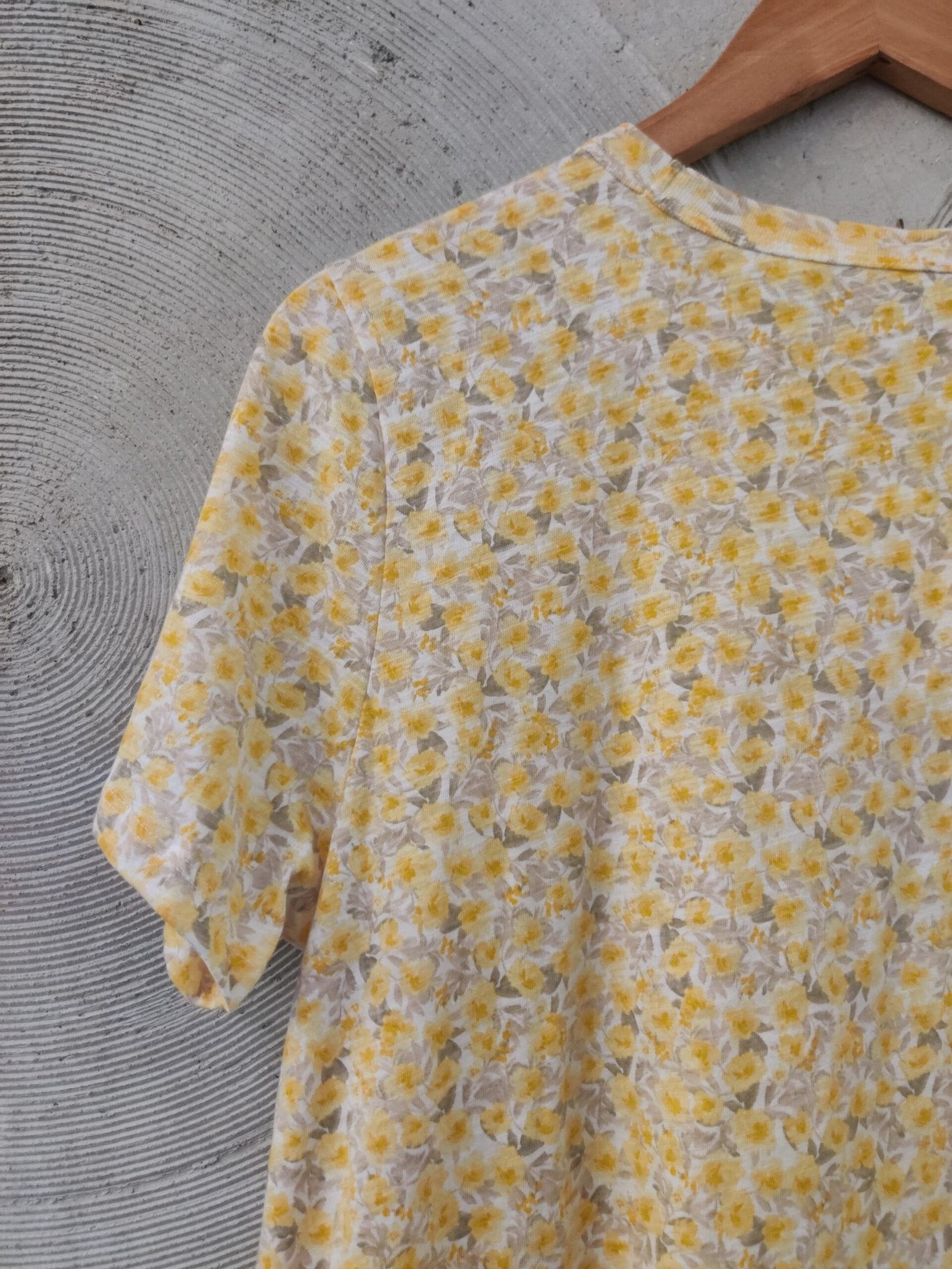OLD NAVY- Yellow Floral Printed Crew-Neck T-Shirt