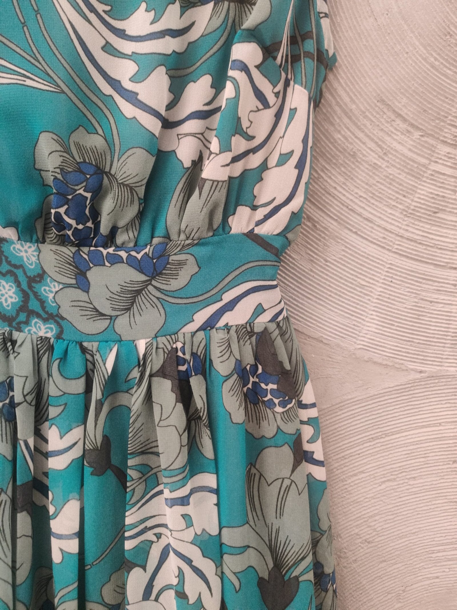 Blue Chiffon Printed Long Sleeveless Dress