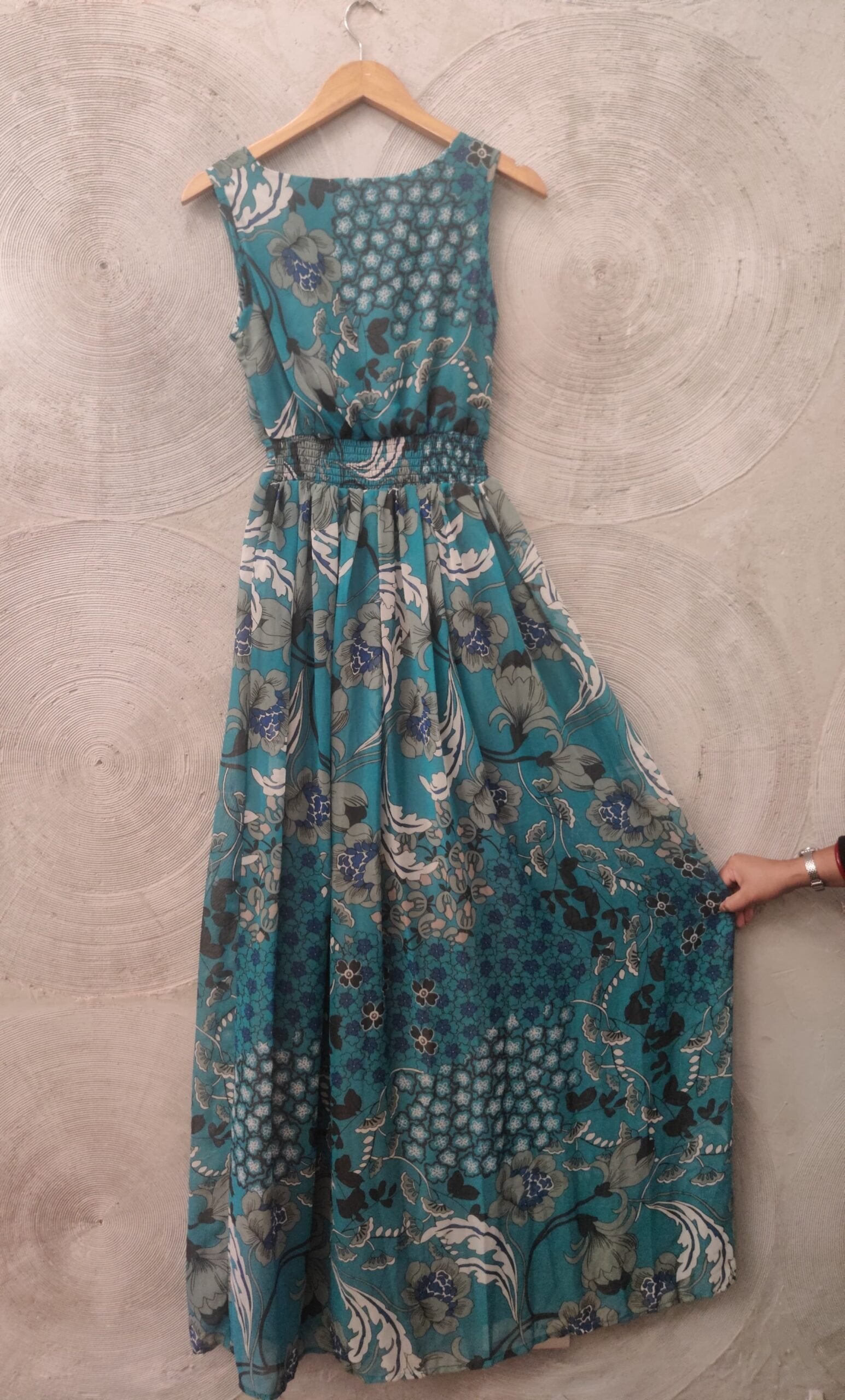 Blue Chiffon Printed Long Sleeveless Dress