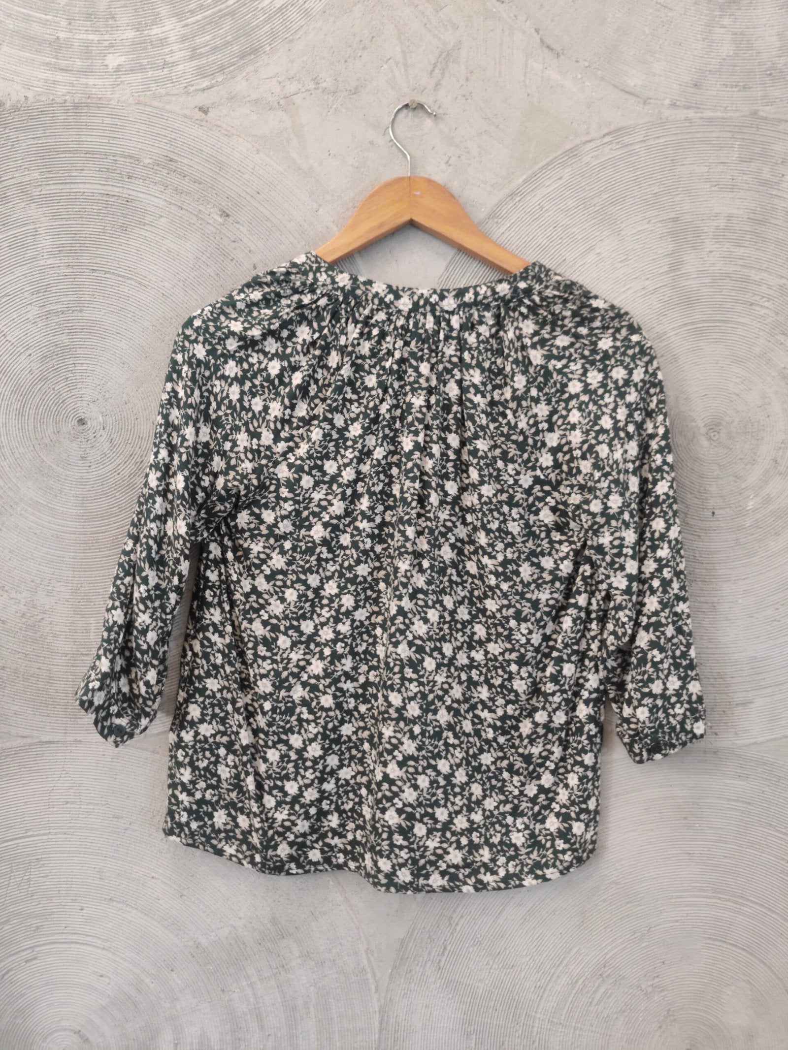 Green & White Floral Printed Top