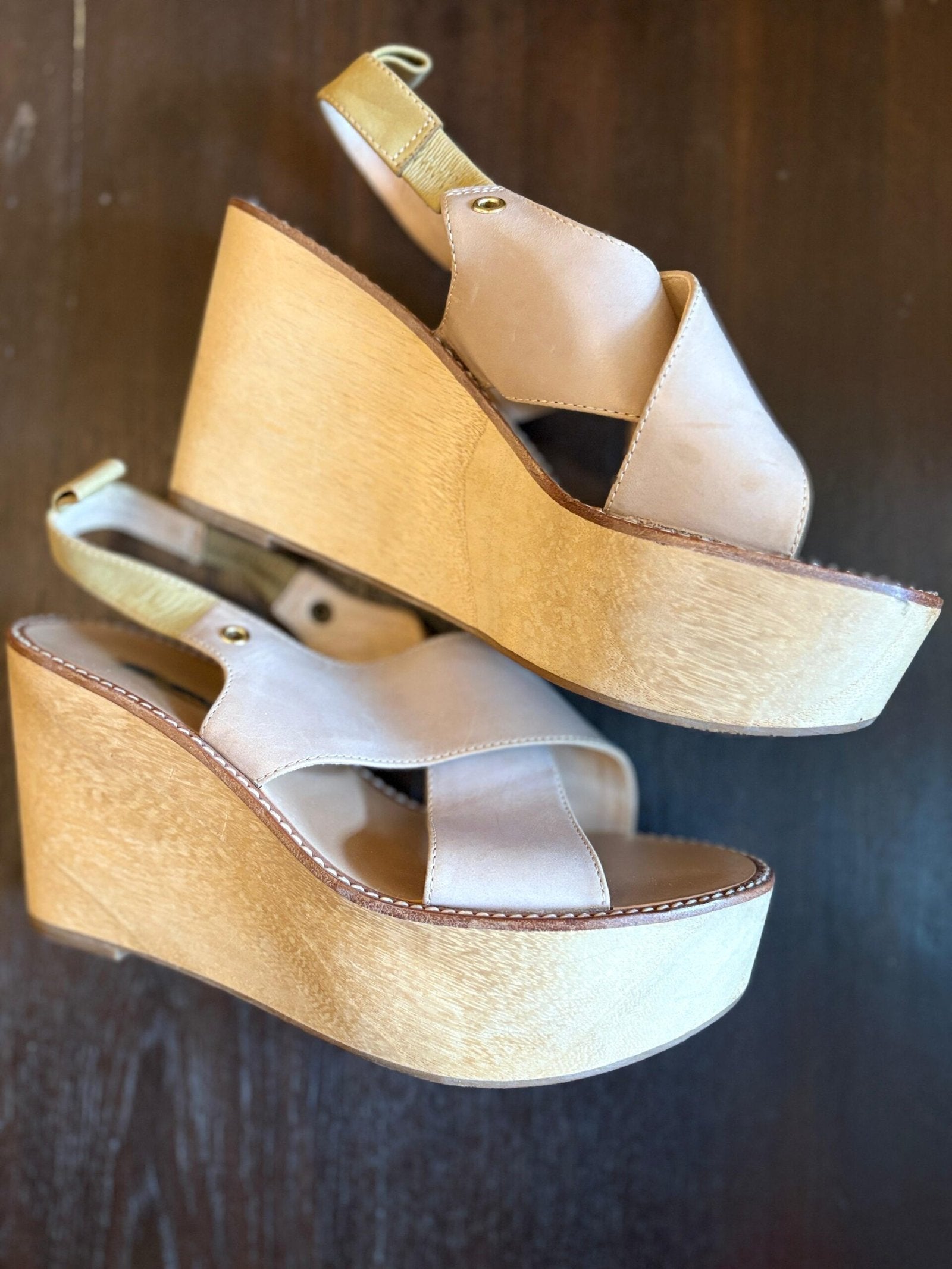 NINE WEST- Leather Wedges Sandal