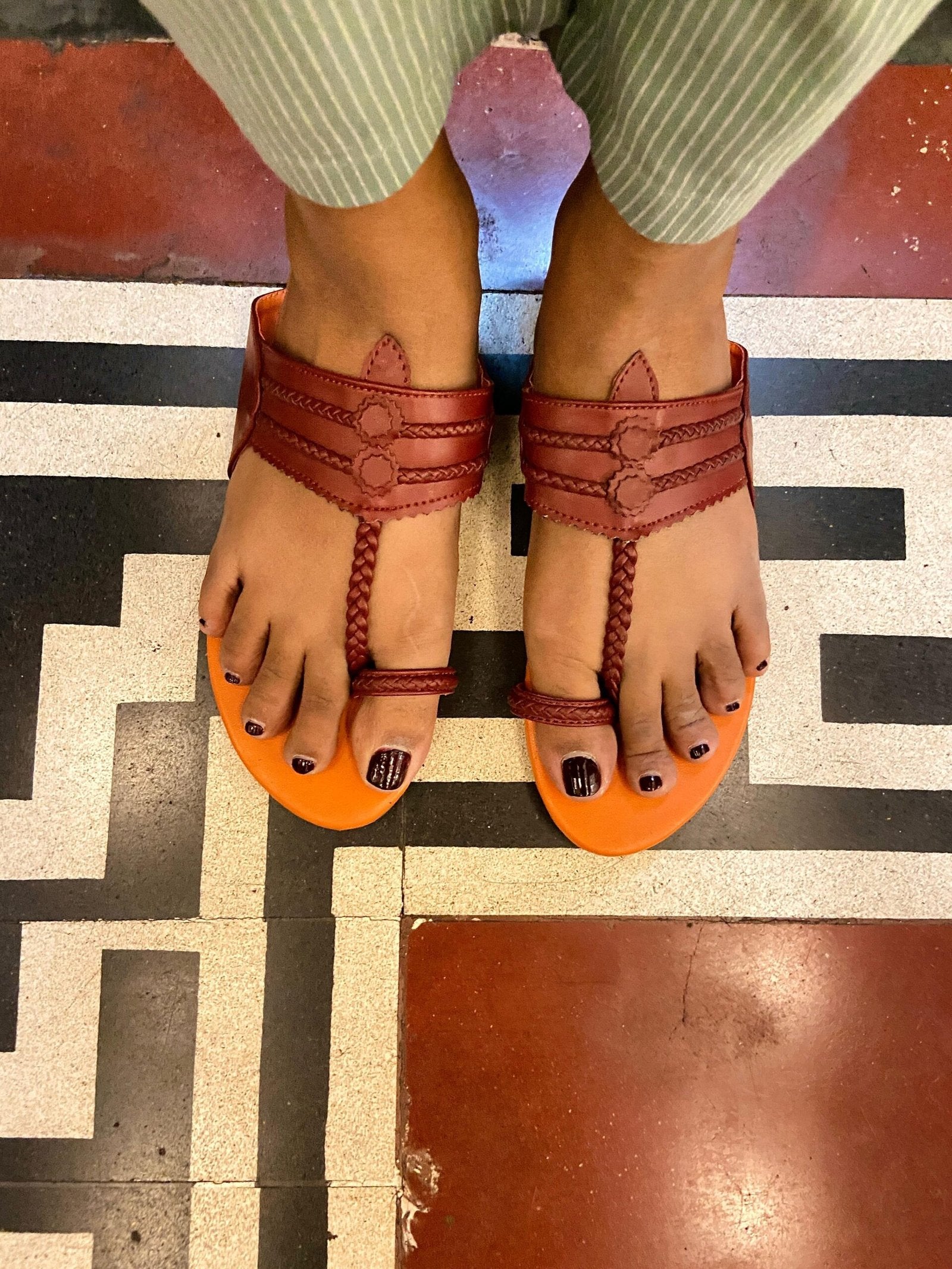 ANOUK- Maroon Braided One Toe Flats