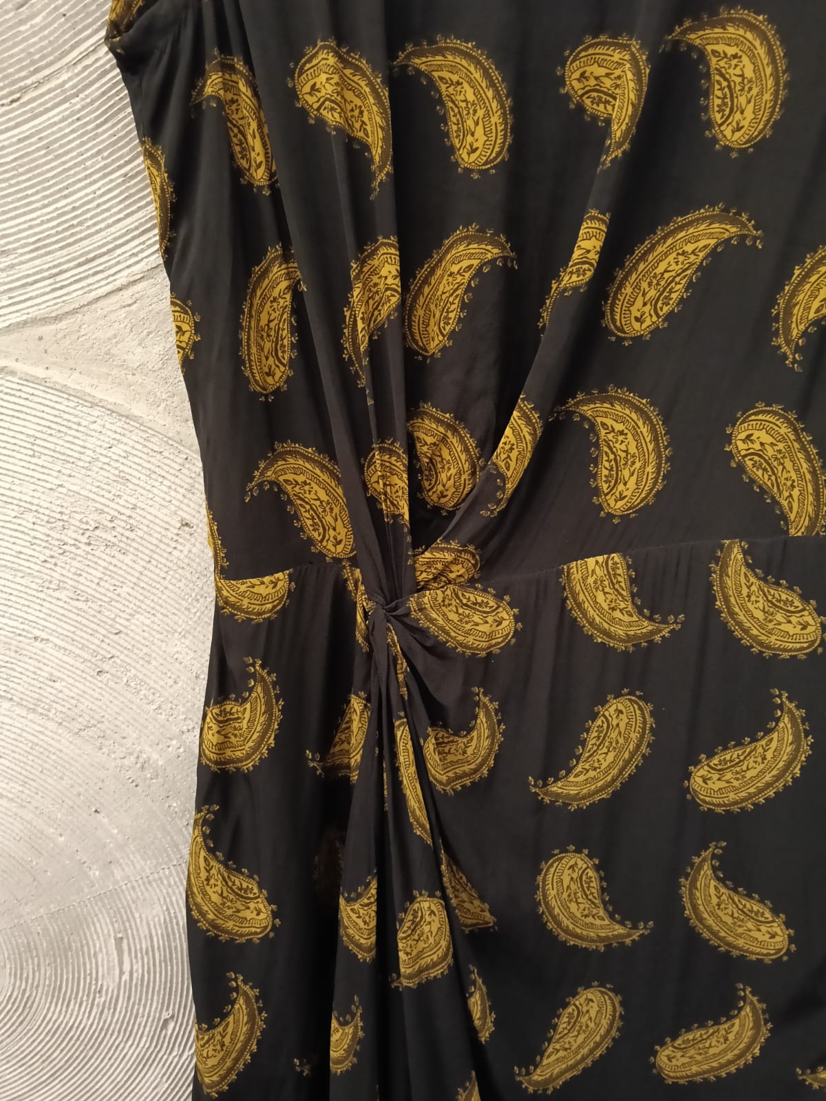 MASSIMO DUTTI - Black and Brown Paisley Print Sleeveless Midi Dress