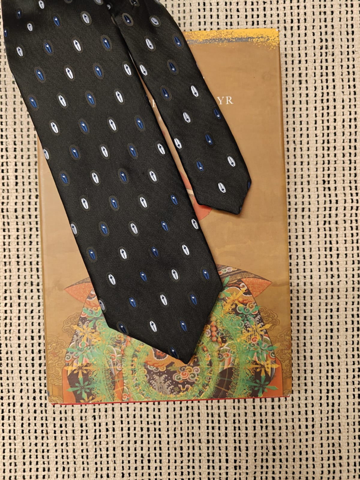 PARK AVENUE - Black Patterned Silk Tie