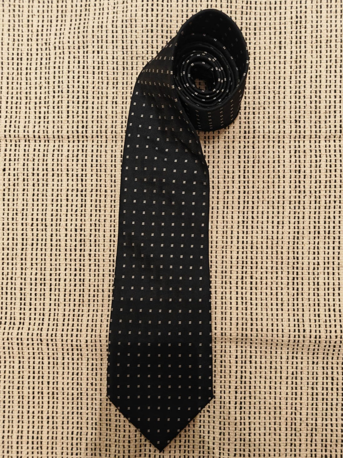YVES SAINT LAURENT - Dotted Navy Silk Tie