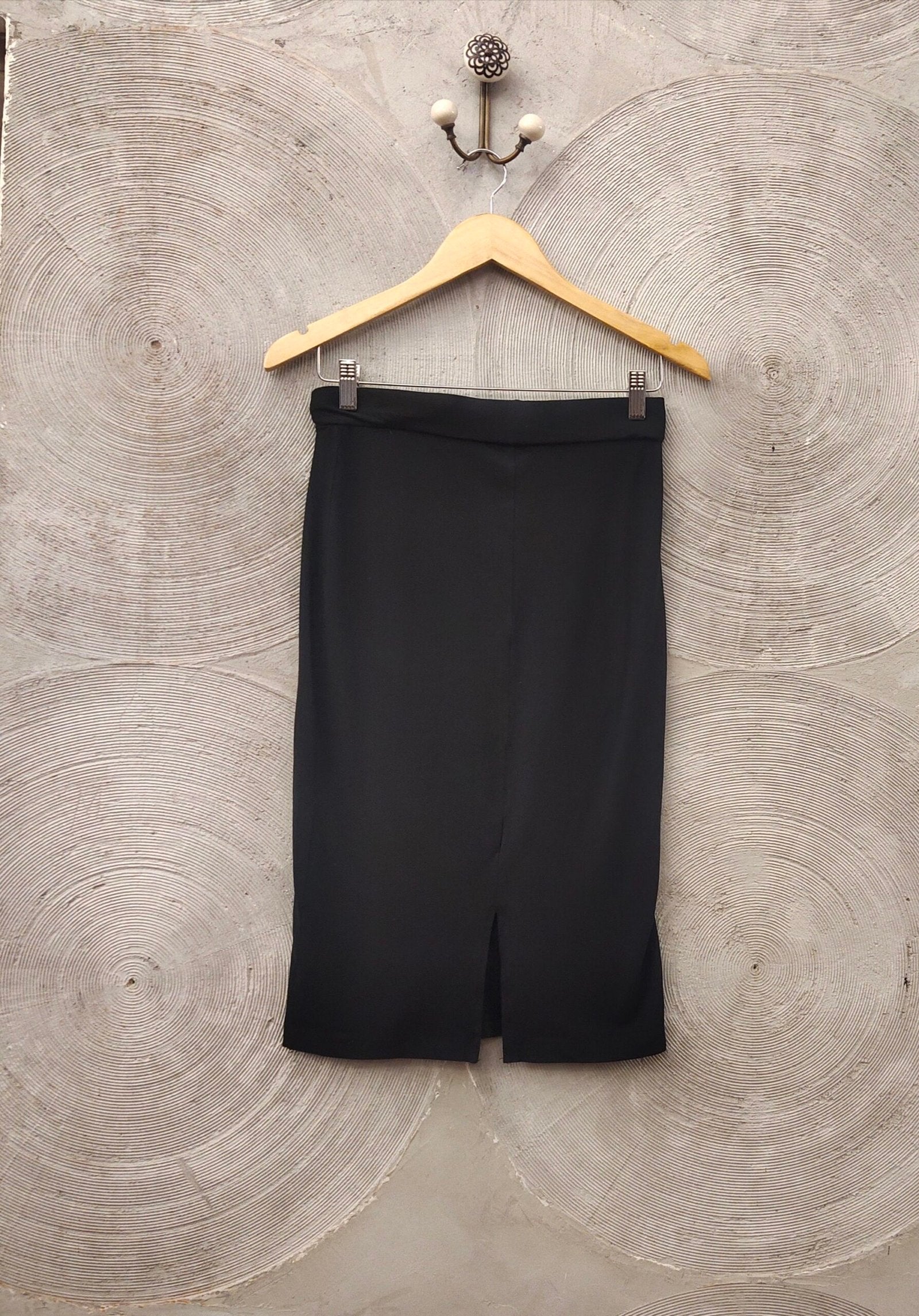 H&M DIVIDED - Black Pencil Skirt
