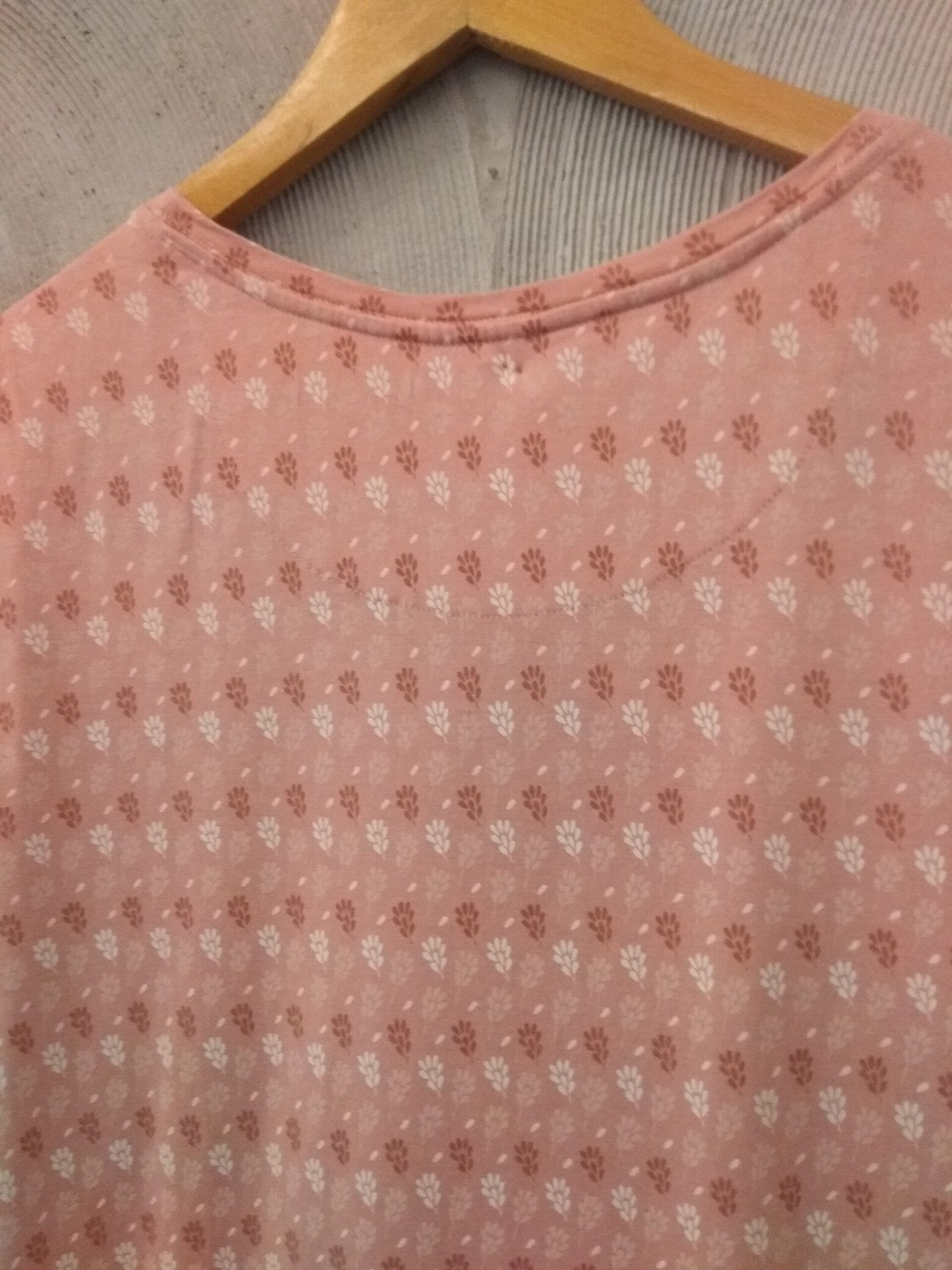 JOCKEY - Pink with floral knee length nighty