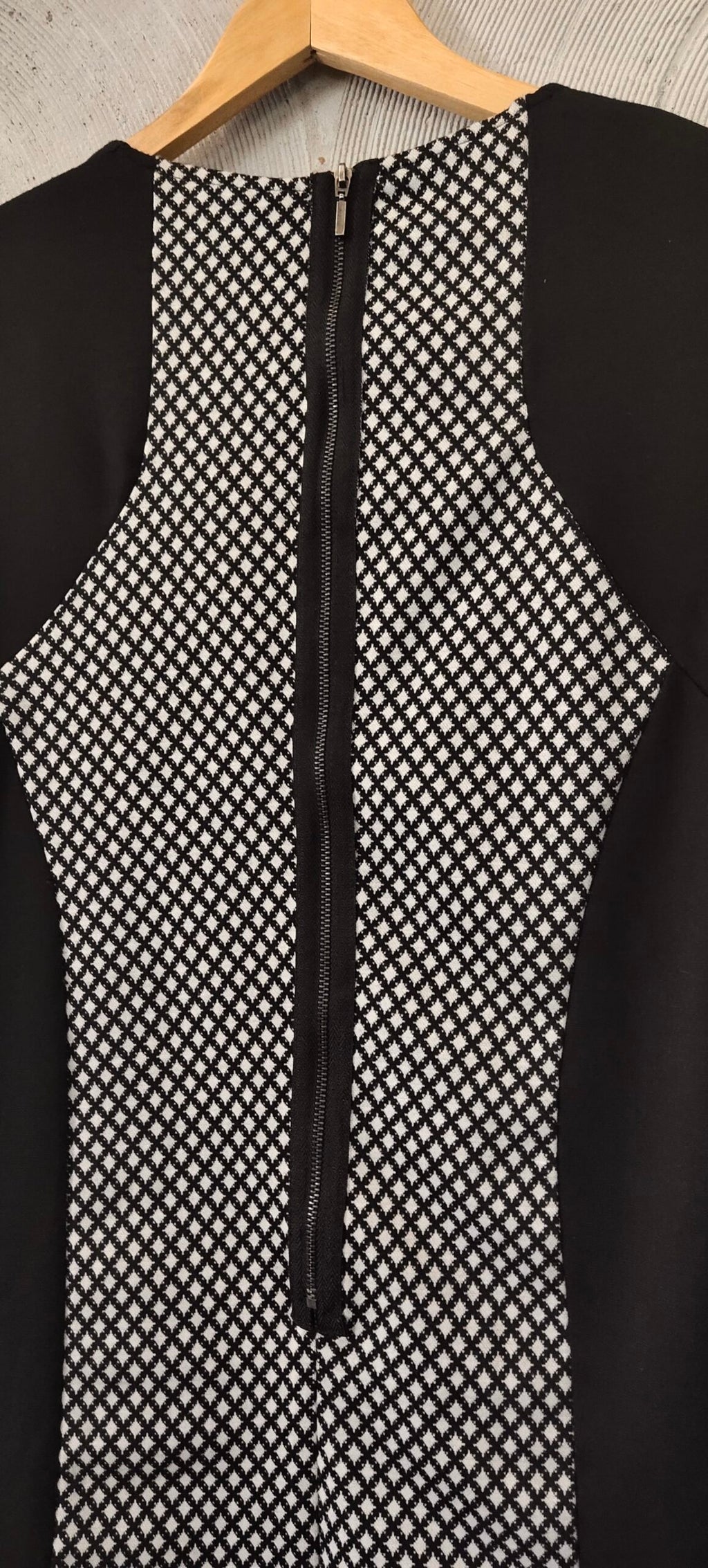 ATMOSPHERE - Black & white sheath dress