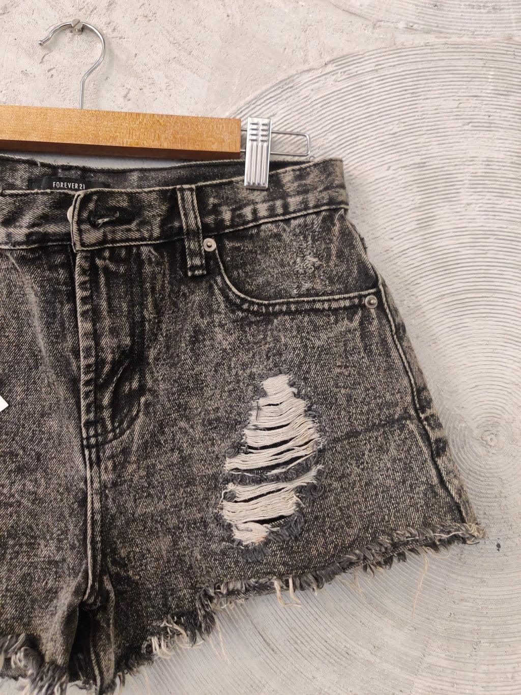 FOREVER 21 Cut Off Denim Shorts