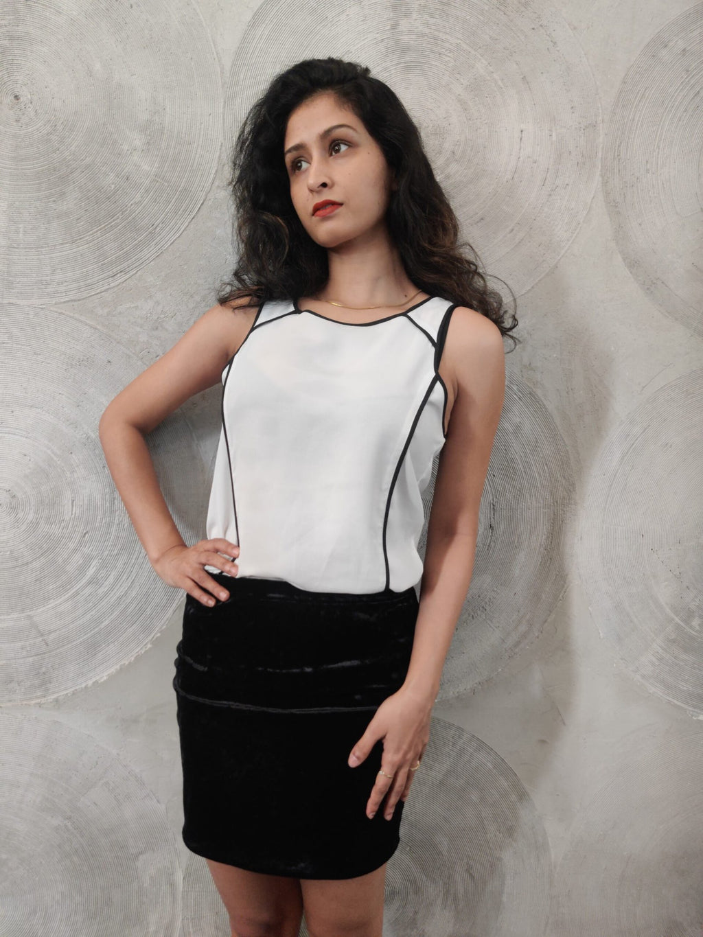 CHEMISTRY- White Sleeveless Top with Black Piping