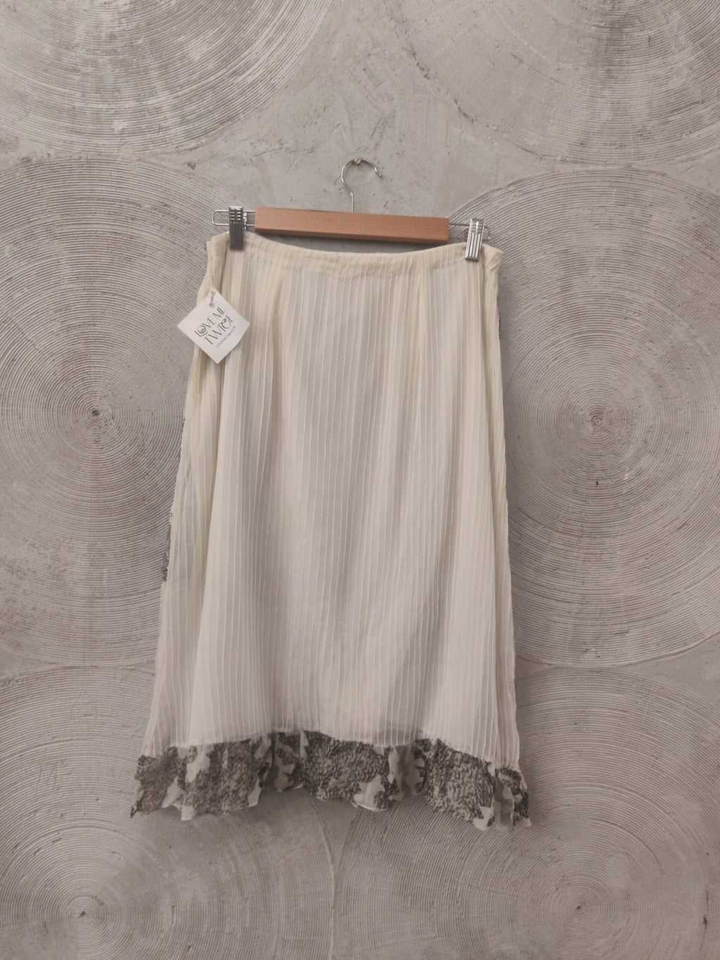 Off-white Flared Knee Length Skirt