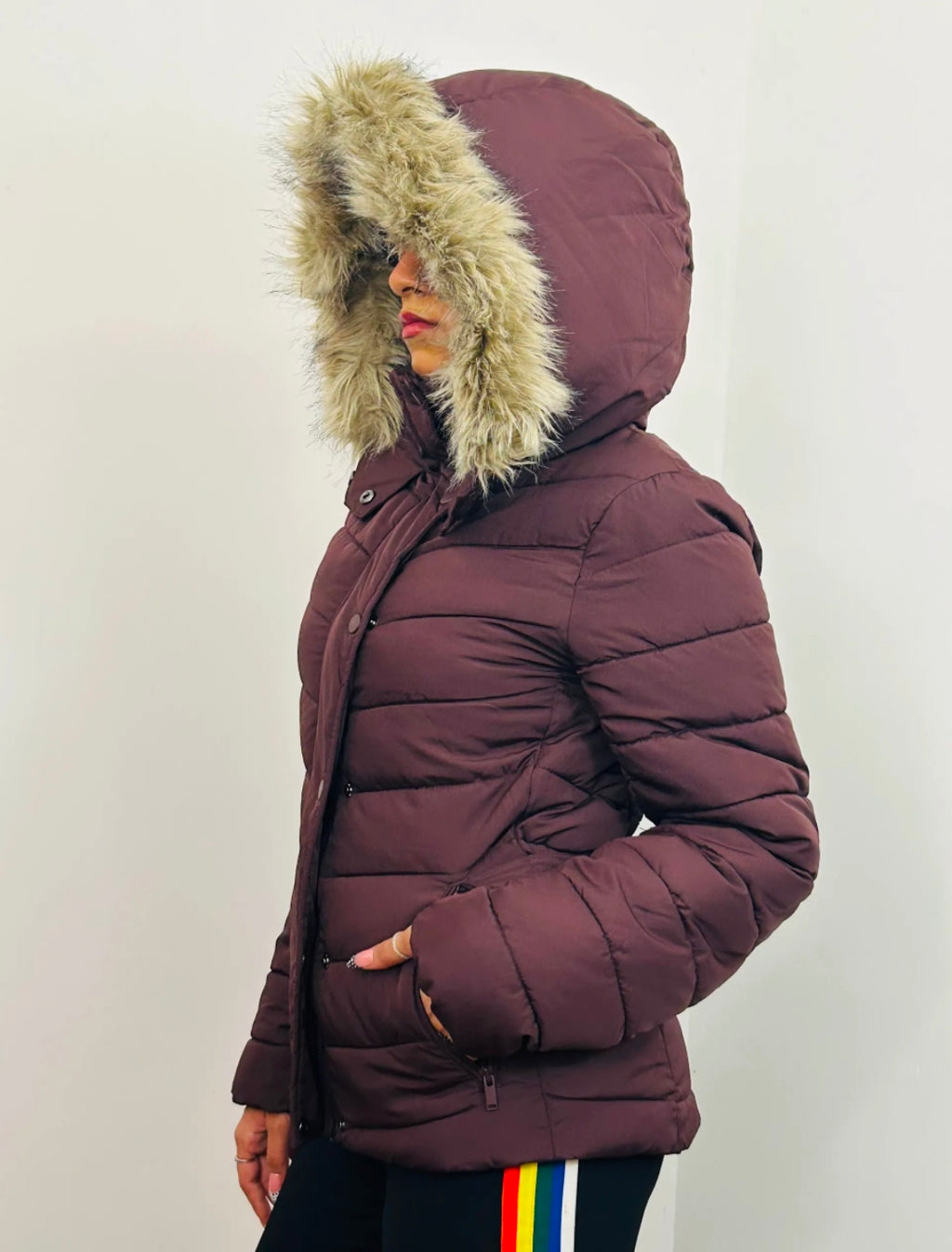 H&M - Full Sleeved Puffer Jacket in Wine