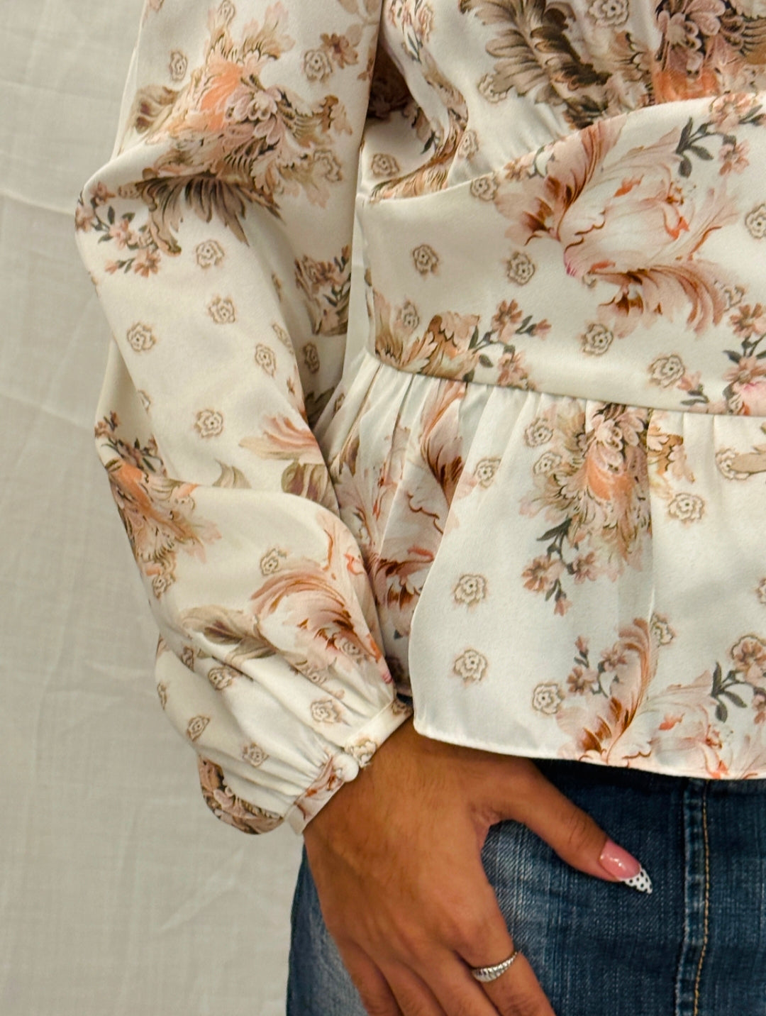 FOREVER NEW - White Floral Print Top