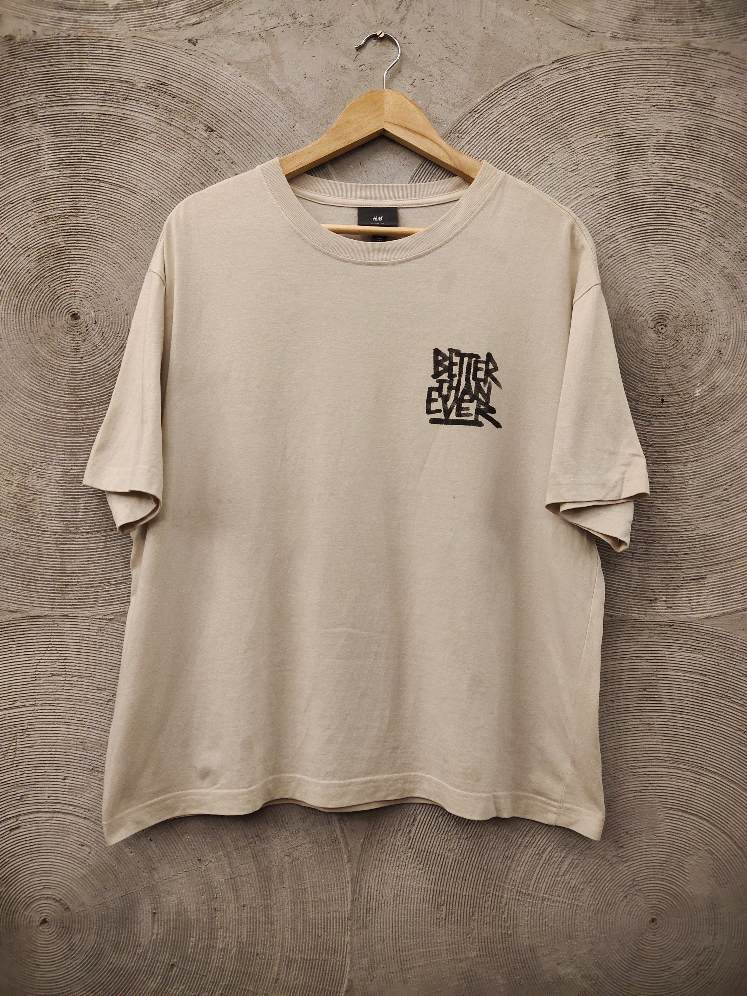 H&M - Light Beige Graphic T-Shirt