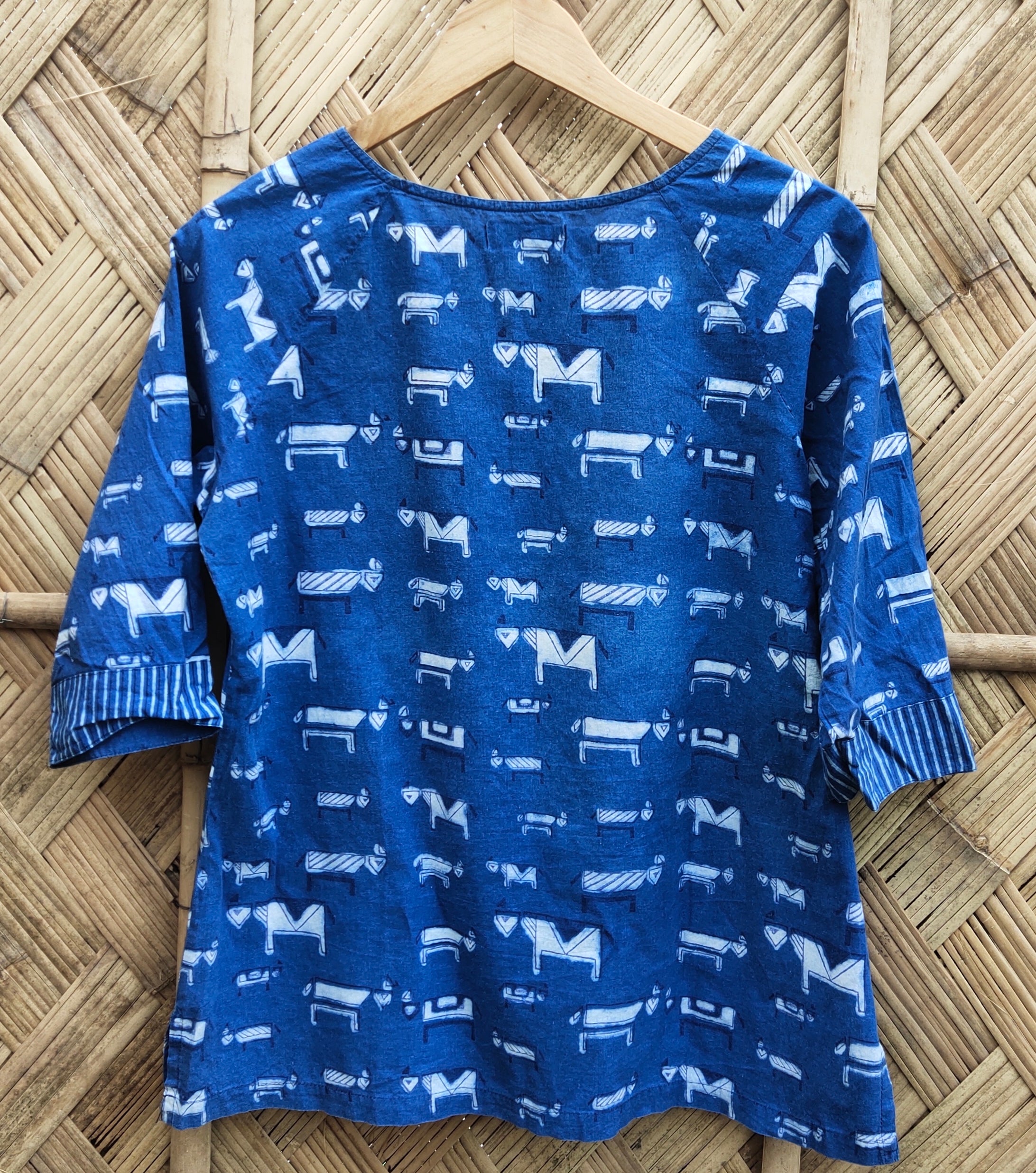 AAVARAN - Indigo Short Kurta