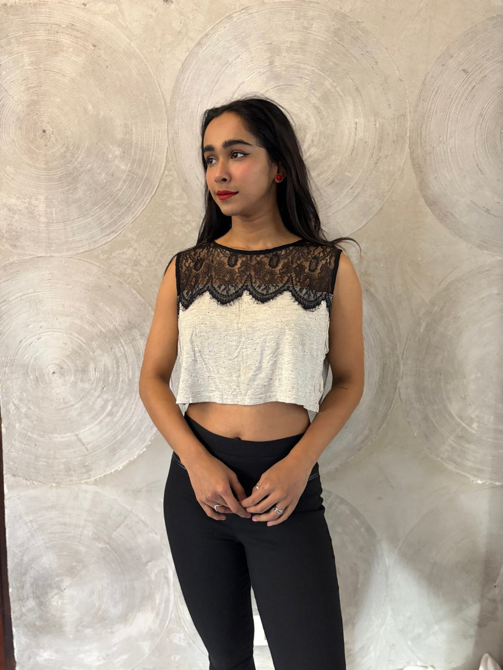 TOP SHOP - Light Grey Top with Black Lace Yoke