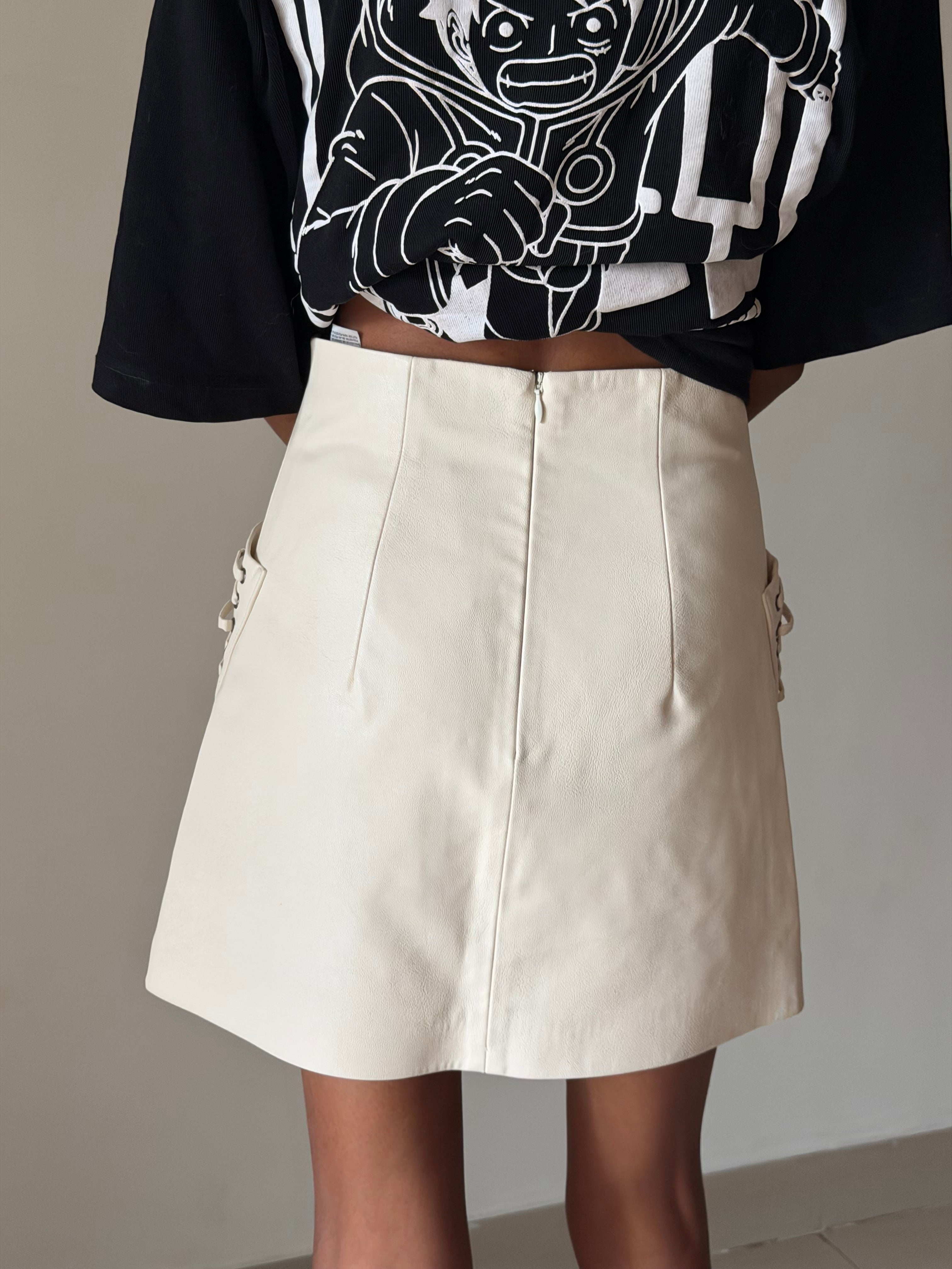 H&M - White Faux Leather Mini Skirt