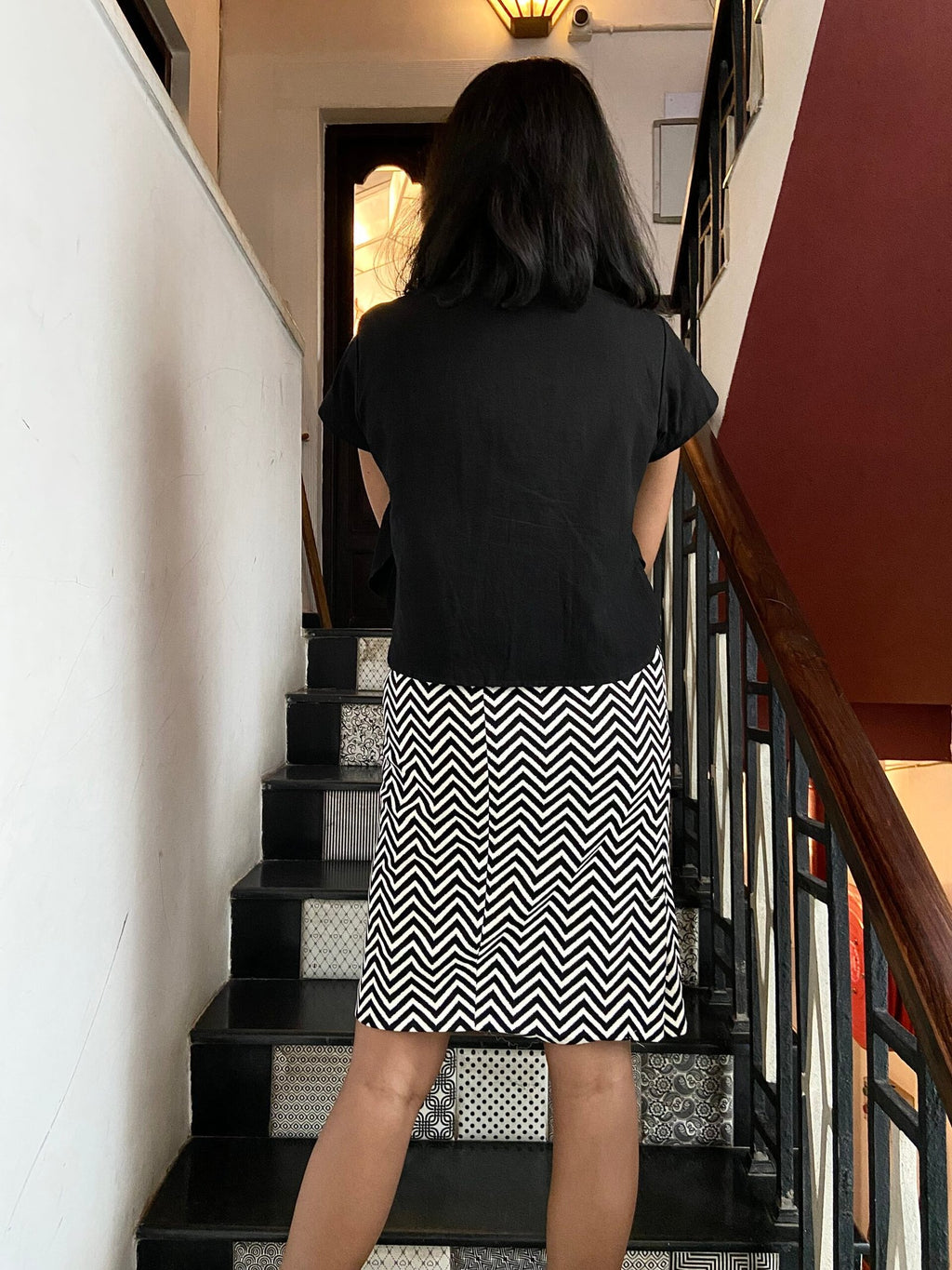 Black and White Zigzag Short Skirt