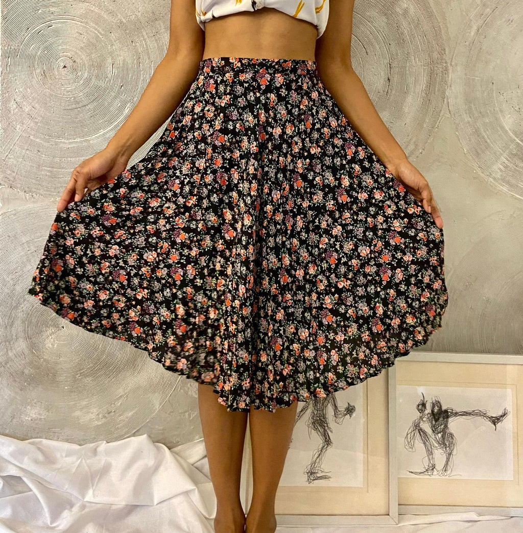 FOREVER 21- Floral Printed Skirt