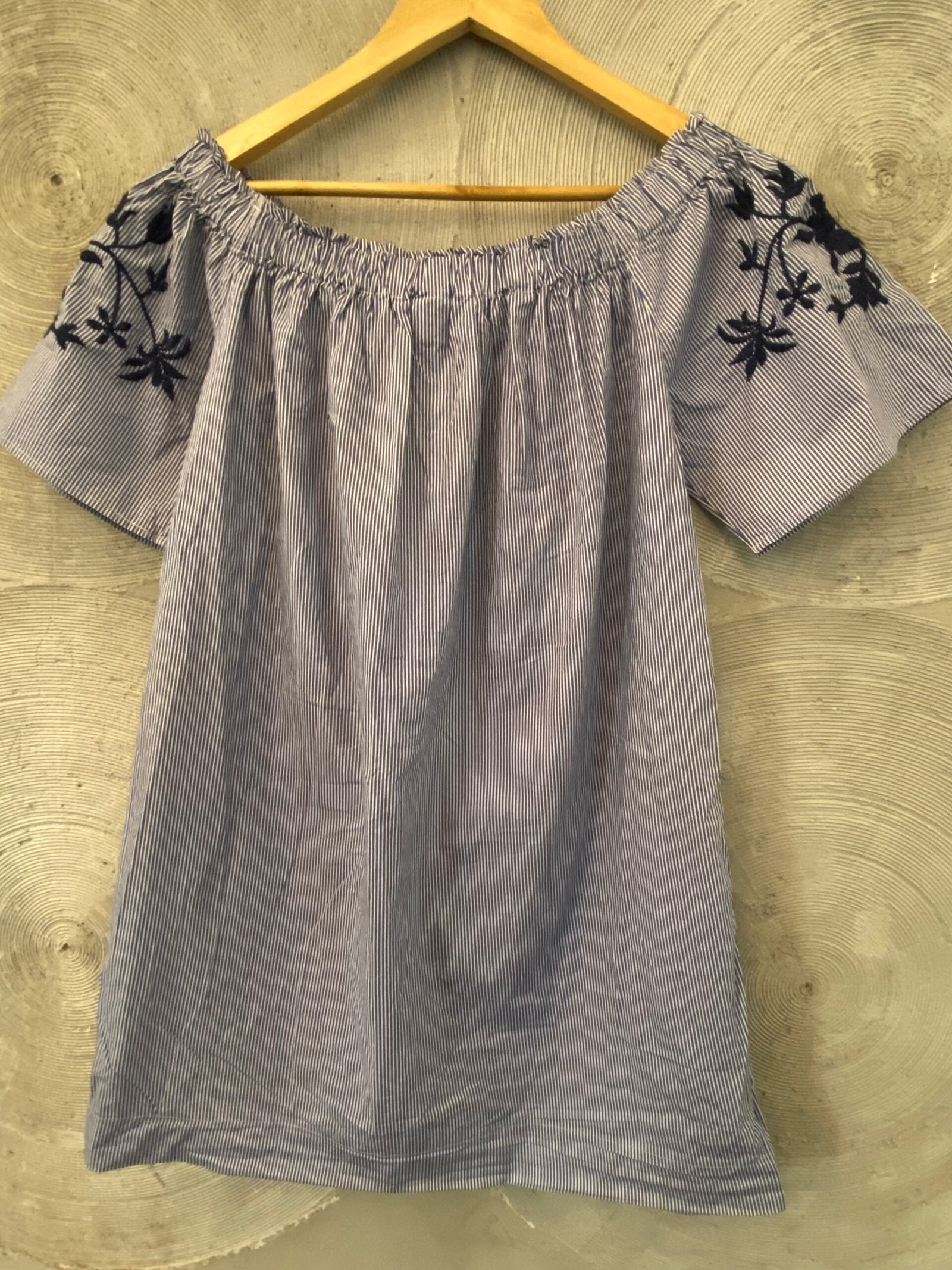 VERO MODA - Blue & white striped embroidery off-shoulder tunic